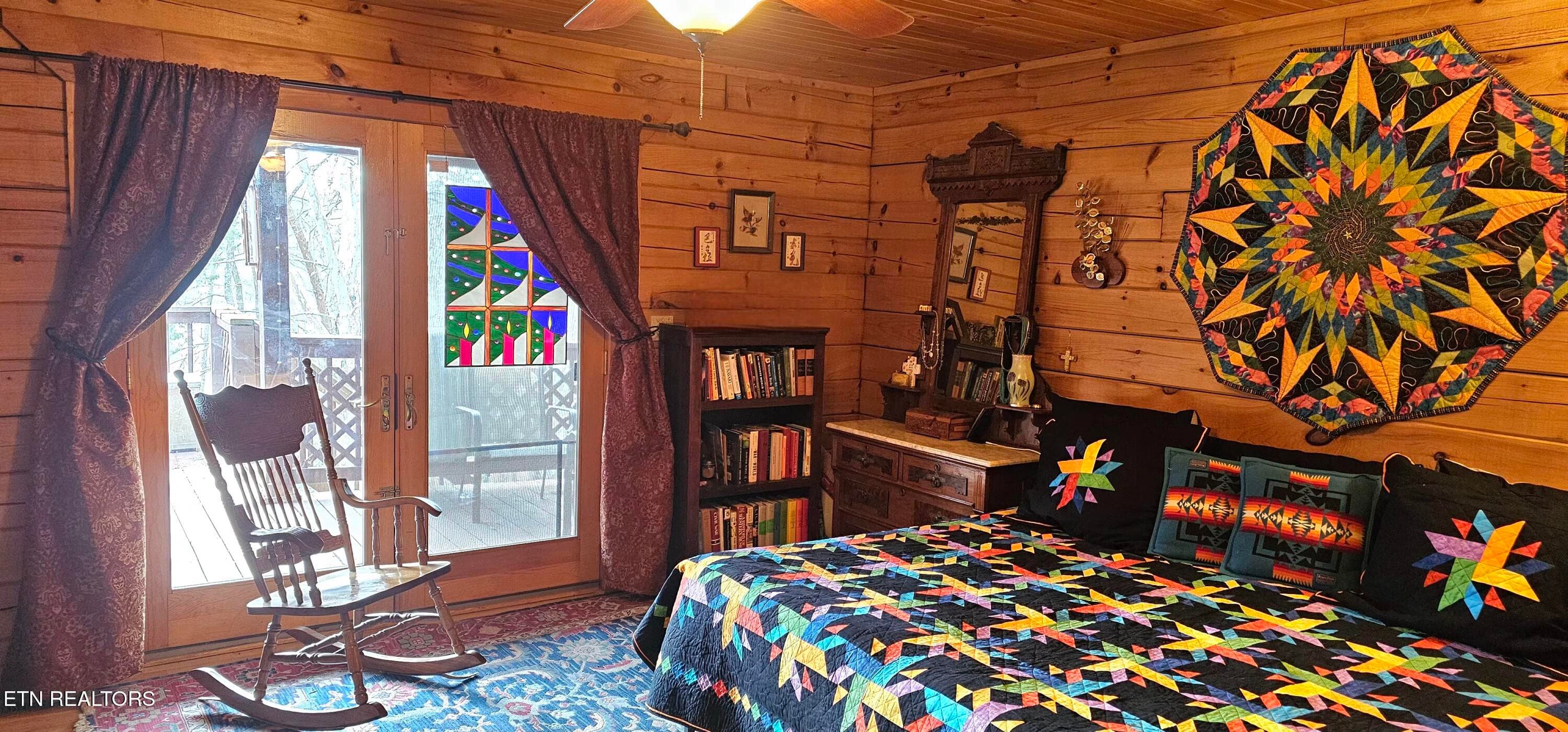 Prime Bedroom - 102 Curtis Circle, Kingston, TN 37763
