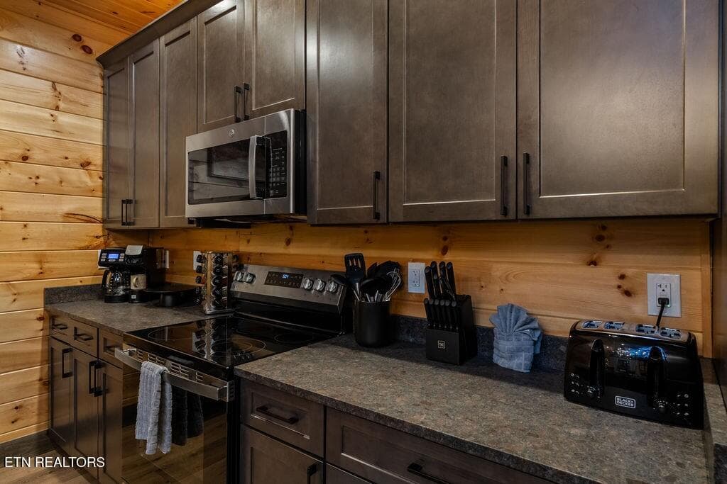 17 - 2313 Grey Fox, Sevierville, TN 37862