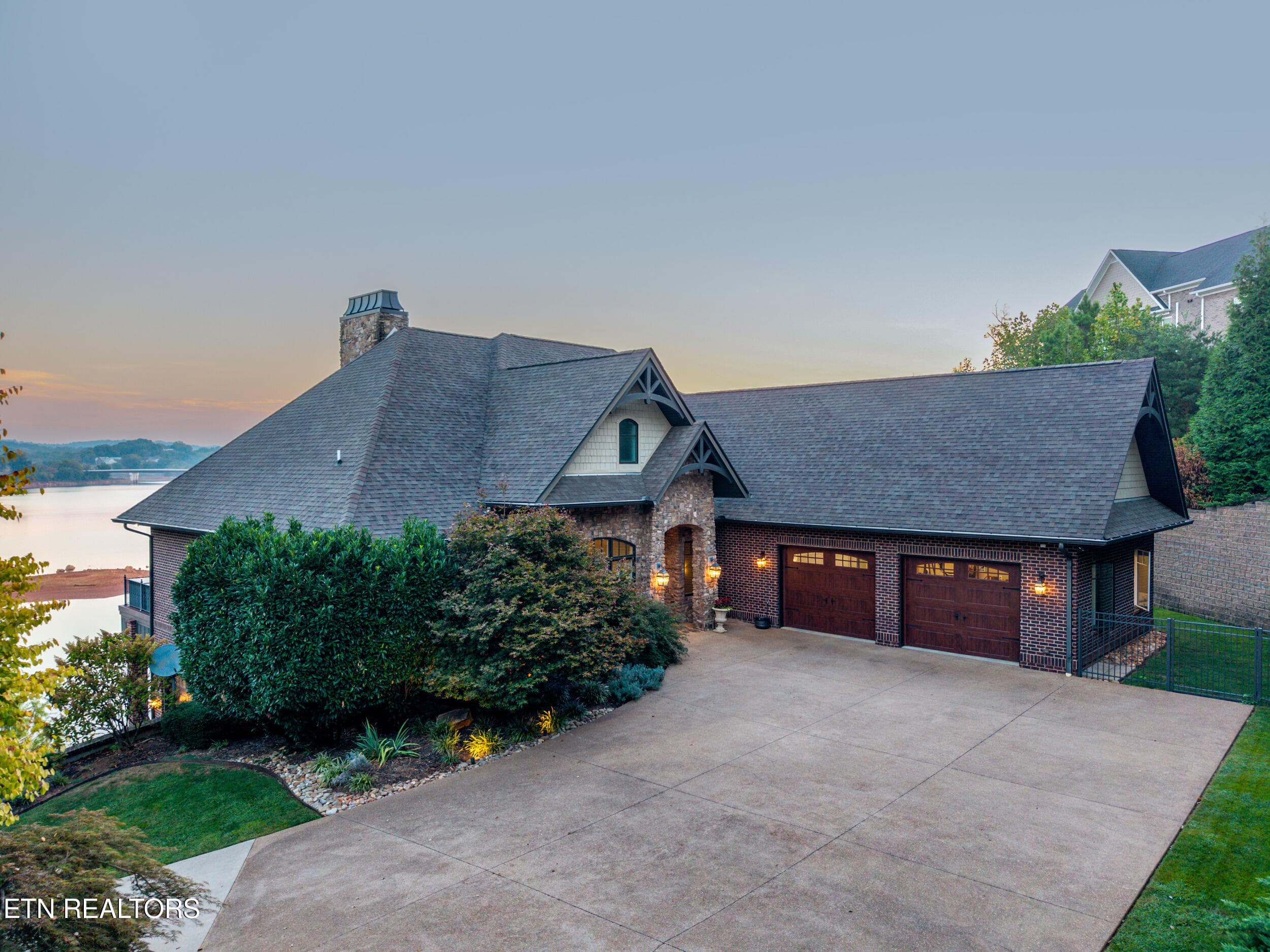012 - 2137 Majestic Circle, Dandridge, TN 37725