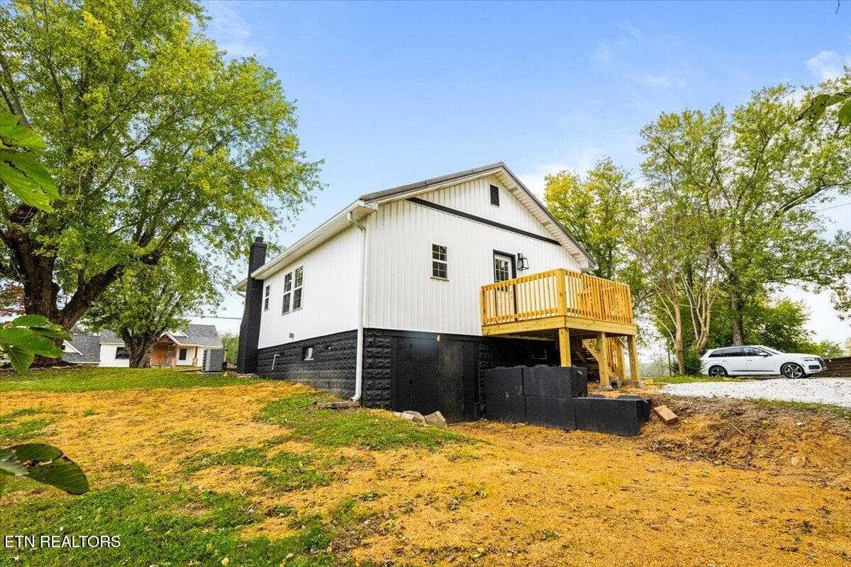 32-190 Butter and Egg Rd - 190 Butter and Egg Rd, Jacksboro, TN 37757