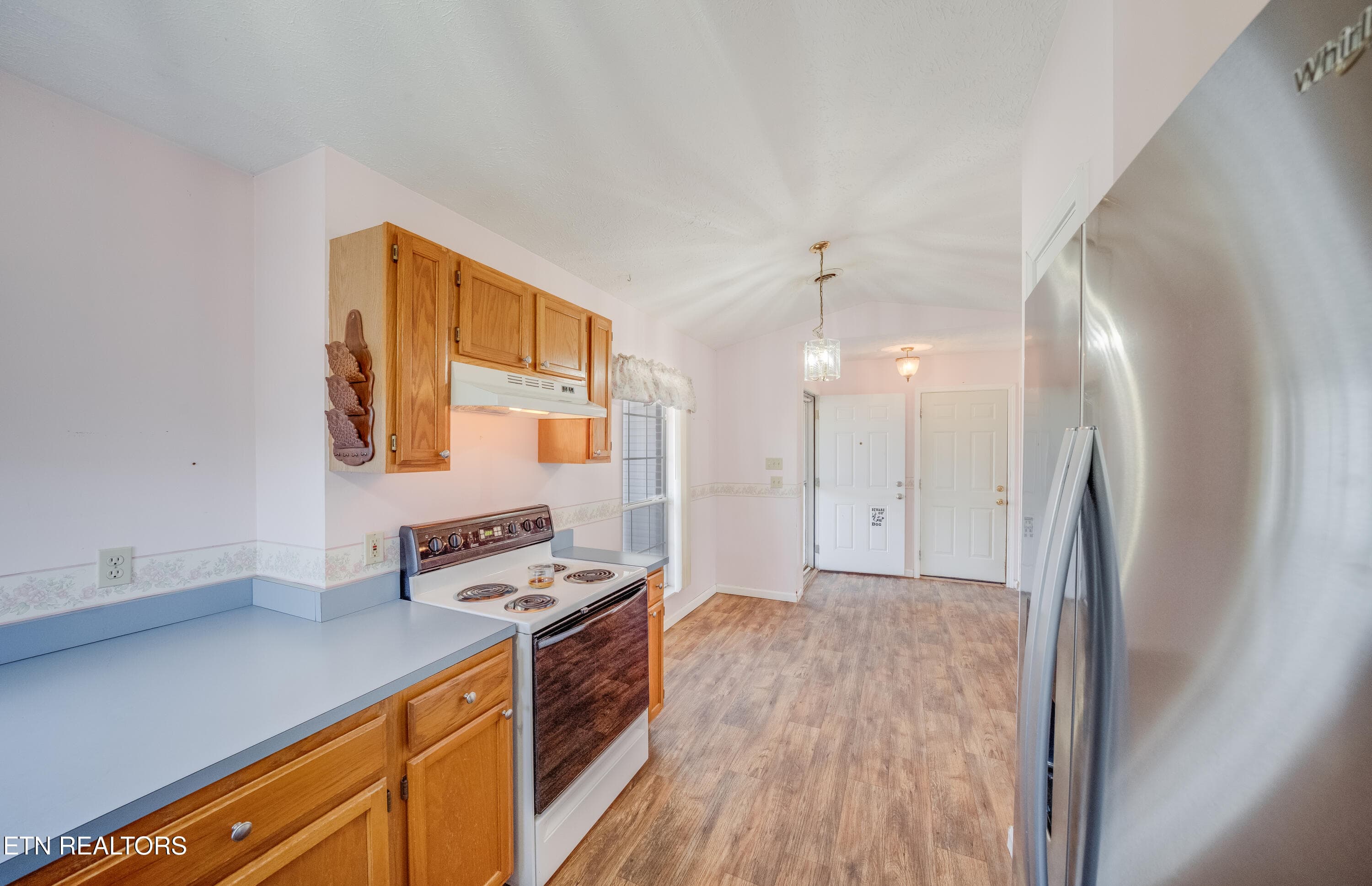34 Kitchen - Dining_20162 - 664 Ross Drive, Dandridge, TN 37725