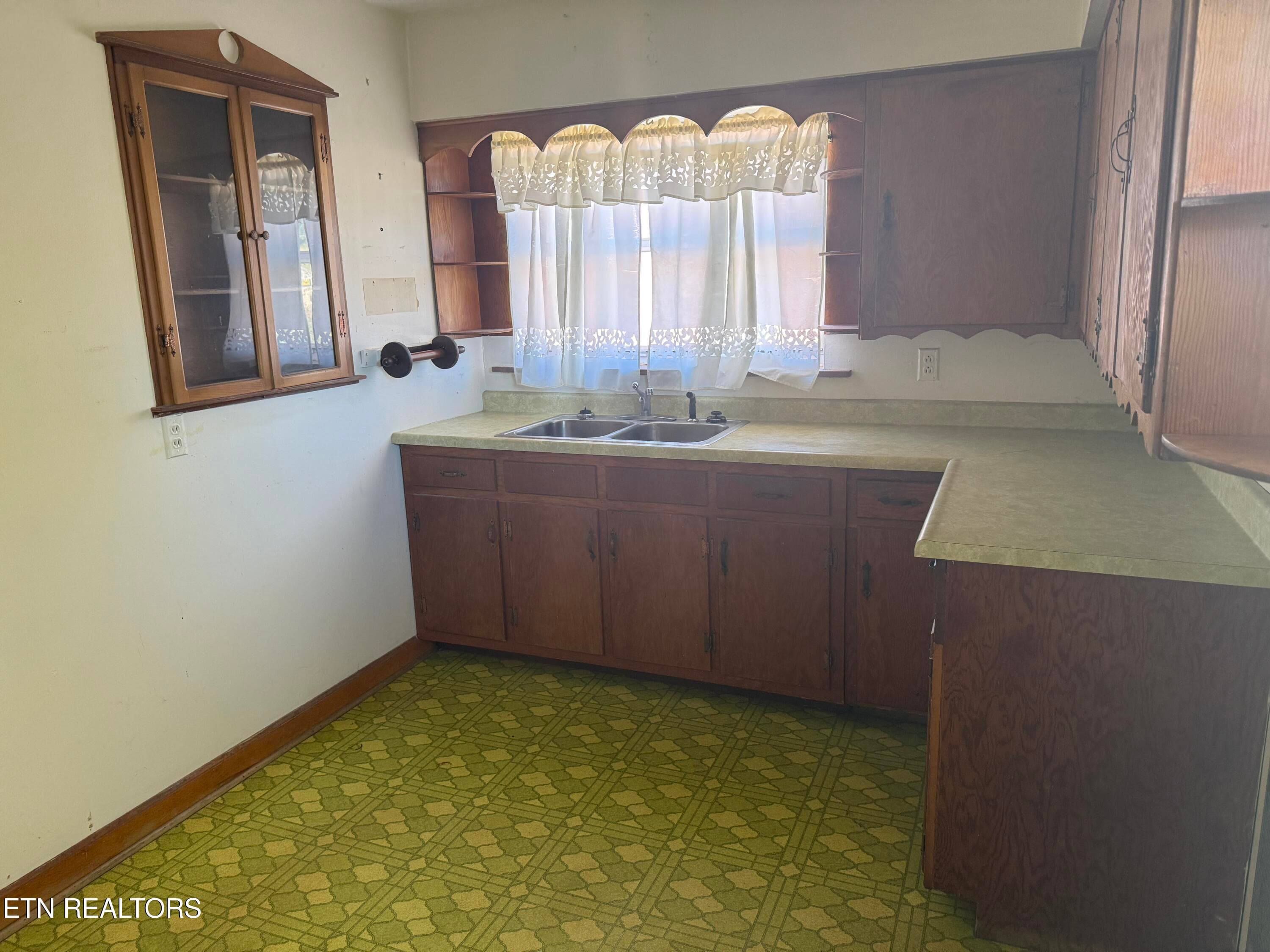 IMG_9461 - 1508 Willow St, Morristown, TN 37814