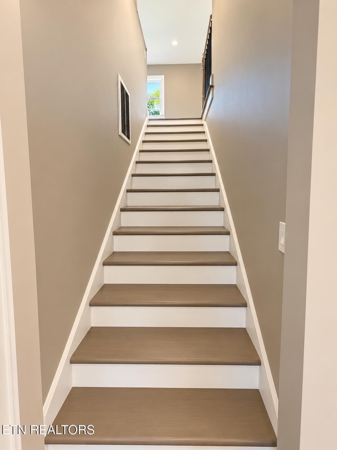 14D981A1-CCDF-4A2F-A693-EB2D9C61286F - 2554 Woodbine Ave, Knoxville, TN 37914