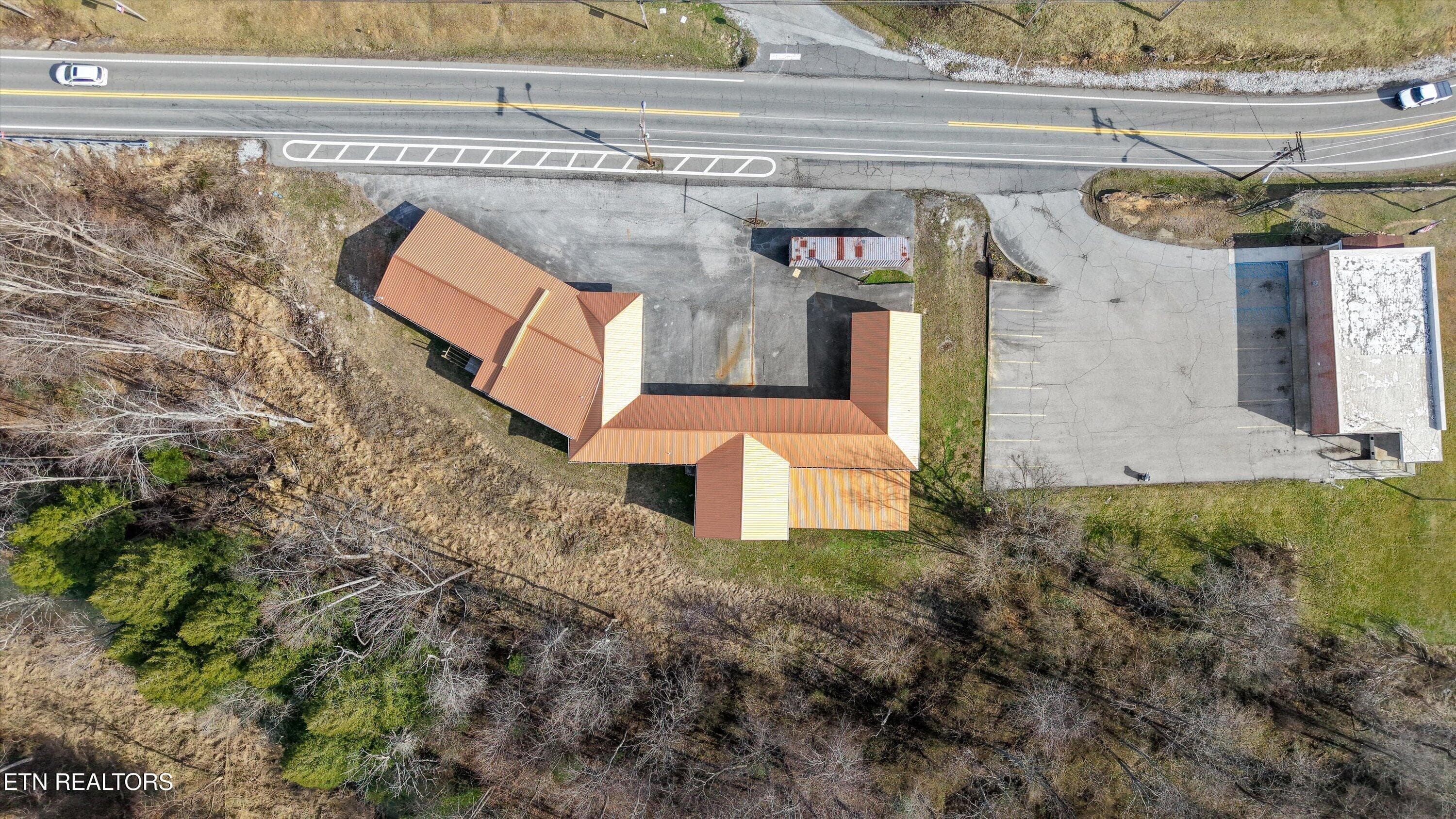 20-8203 Morgan County Hwy02 - 8203 Morgan County Hwy, Sunbright, TN 37872