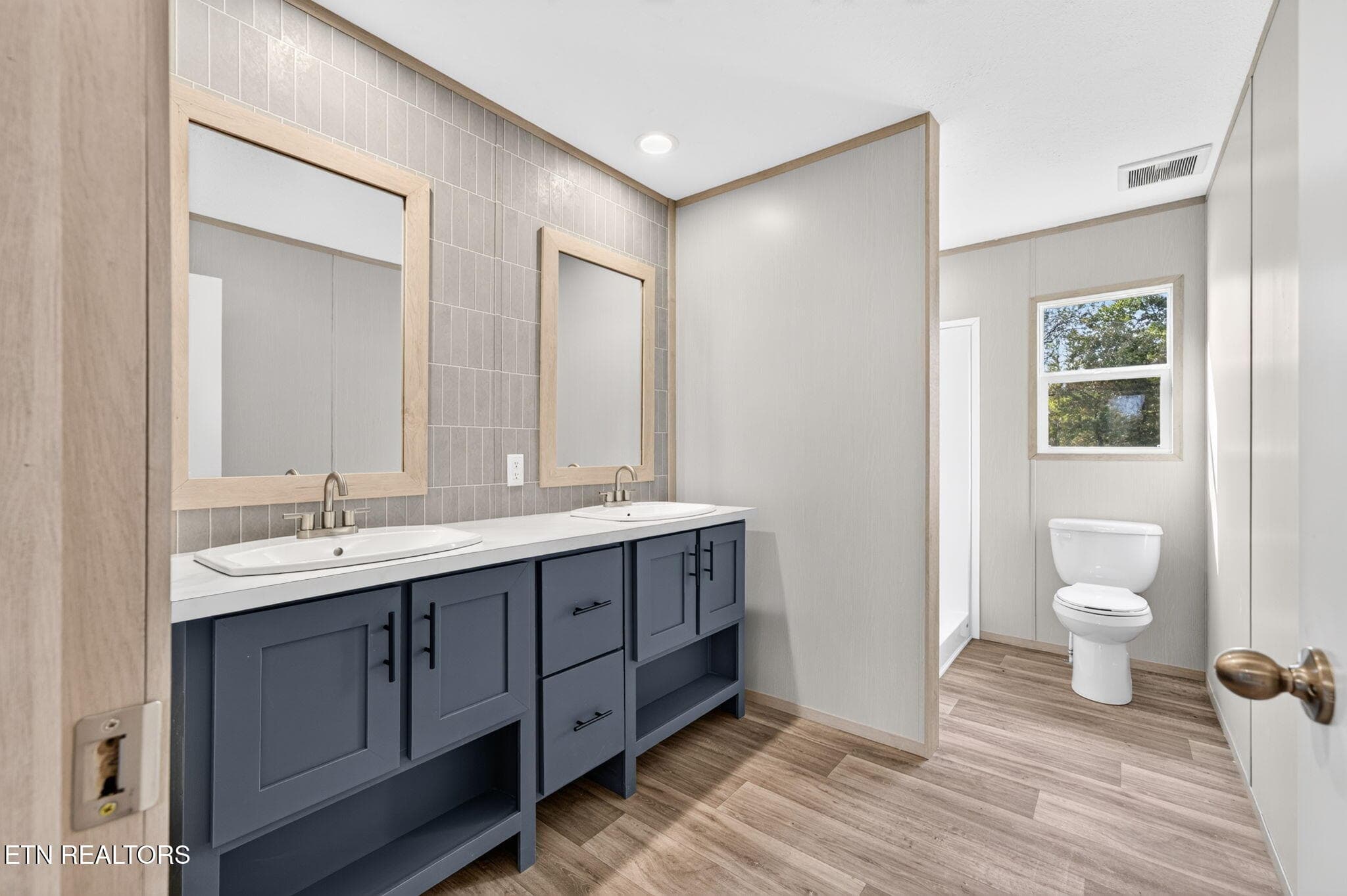 Master Bath - 288 Bob Austin Rd, Crossville, TN 38571