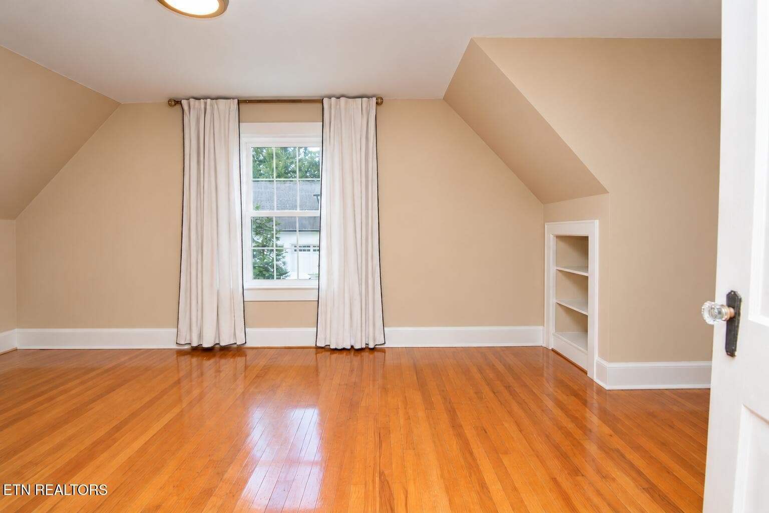 Bright Attic Bedroom with Bay Window - 6809 Nubbin Ridge Drive, Knoxville, TN 37919