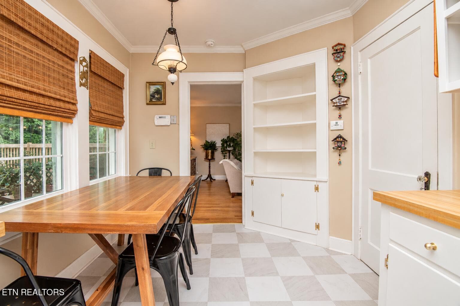 Cozy Sunlit Dining Nook - 6809 Nubbin Ridge Drive, Knoxville, TN 37919