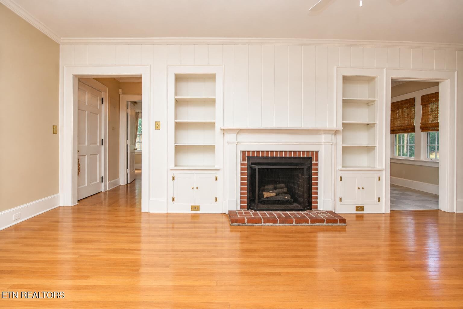 Empty Living Room with Classic Fireplace - 6809 Nubbin Ridge Drive, Knoxville, TN 37919