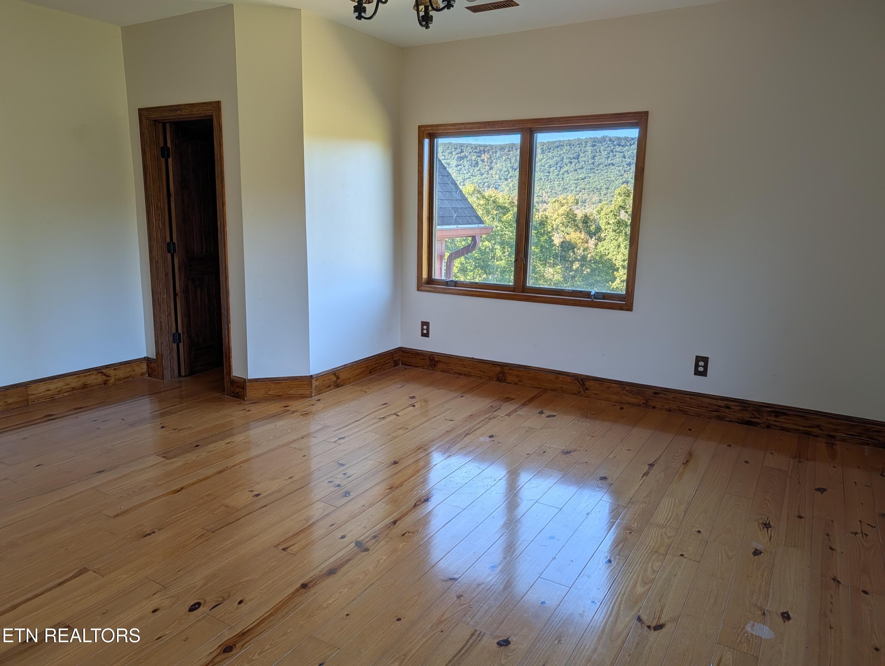 Bedroom 2 - 130 Abels Valley Rd, Rockwood, TN 37854