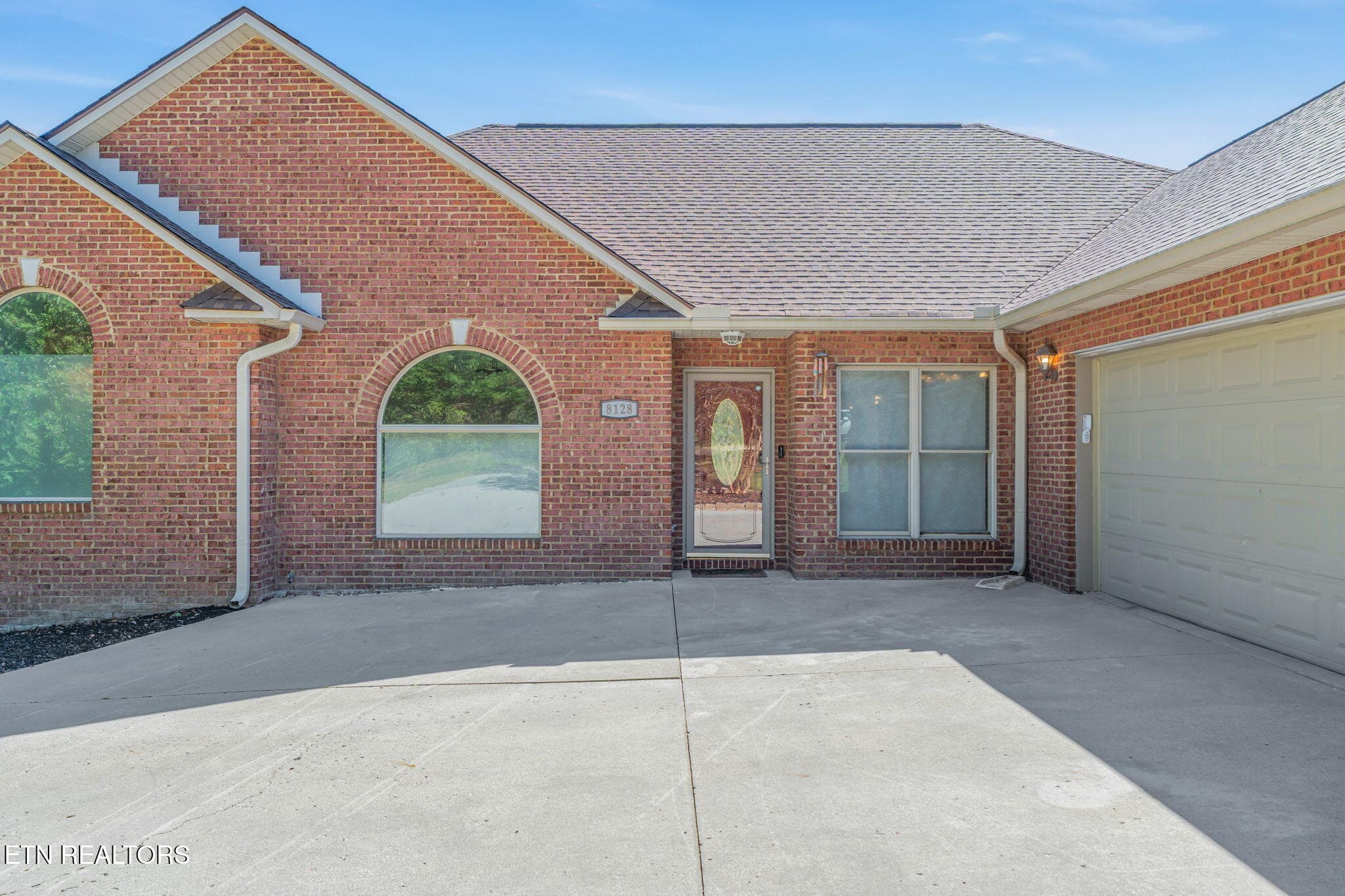 Front #3 - 8128 Heiskell Rd, Powell, TN 37849