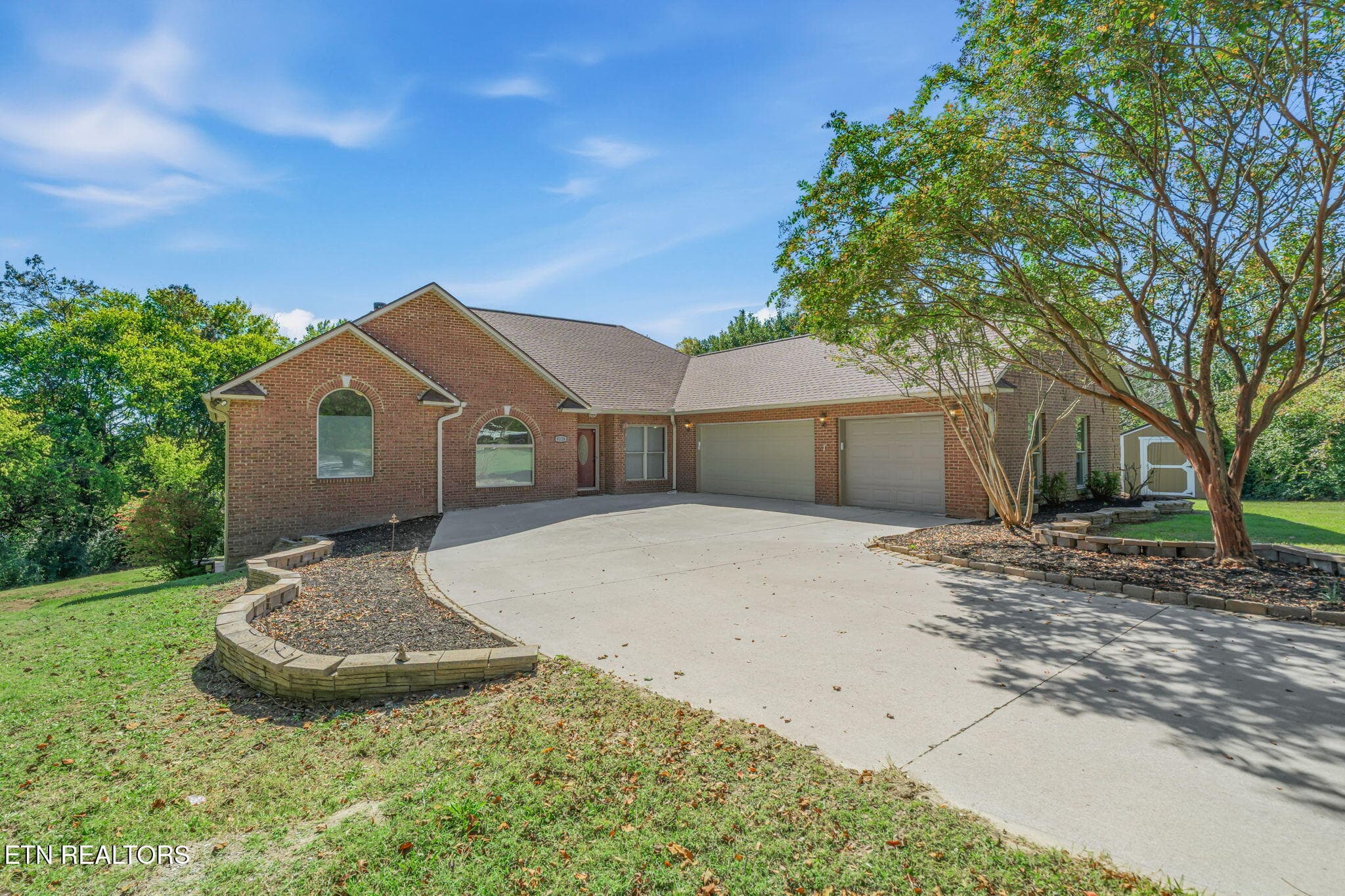 Front #4 - 8128 Heiskell Rd, Powell, TN 37849