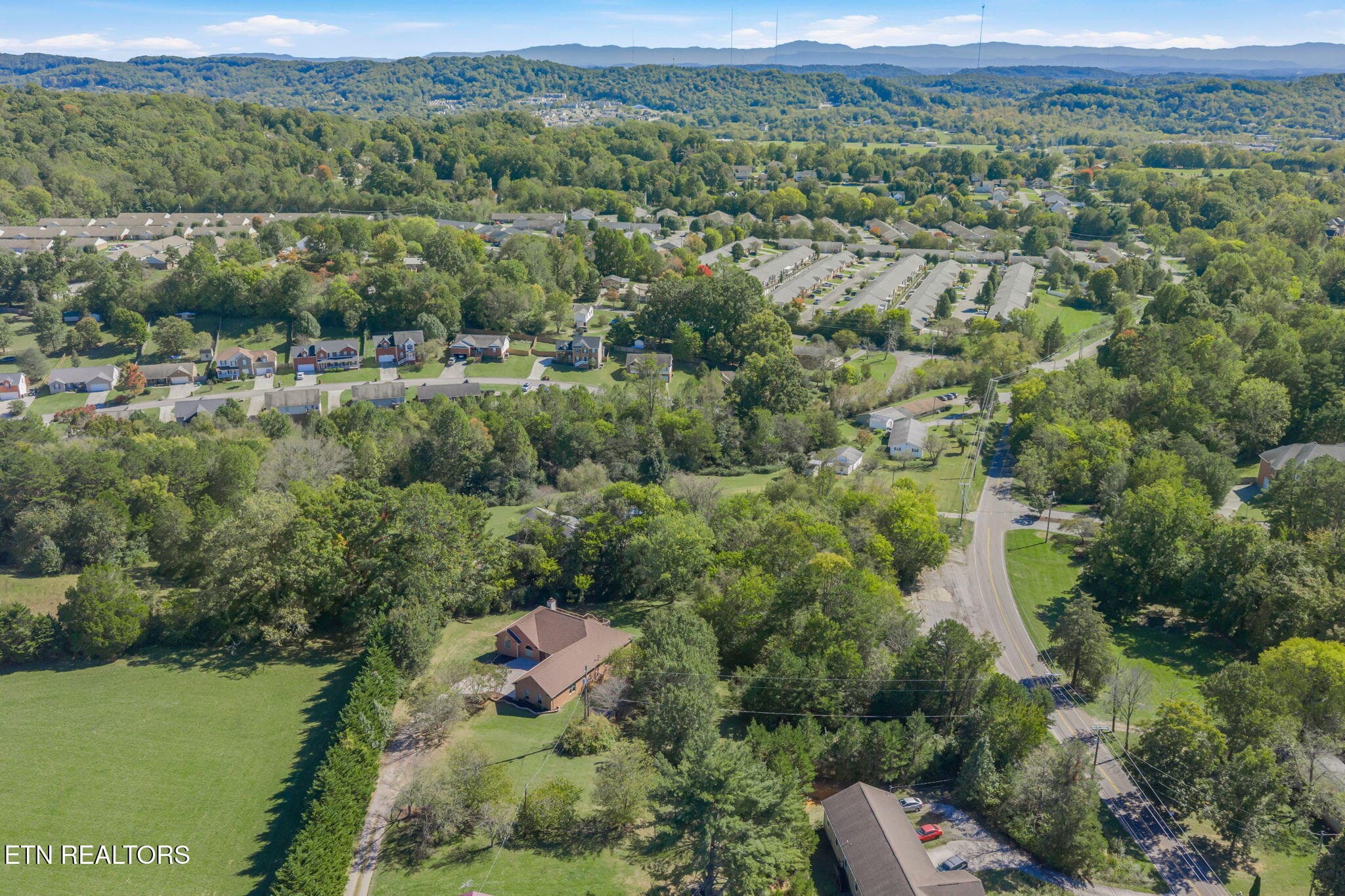 Aerial #5 - 8128 Heiskell Rd, Powell, TN 37849