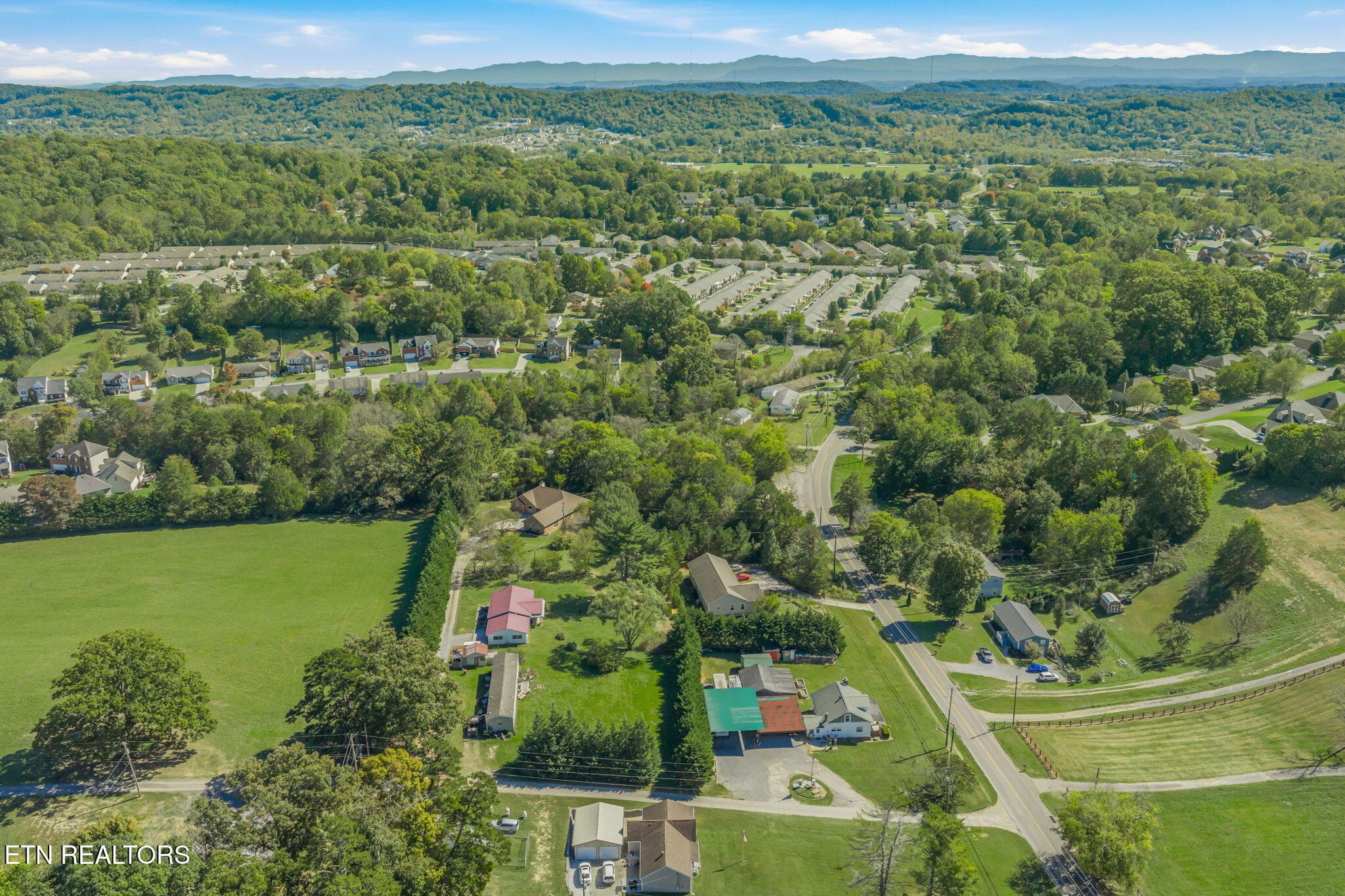 Aerial #8 - 8128 Heiskell Rd, Powell, TN 37849