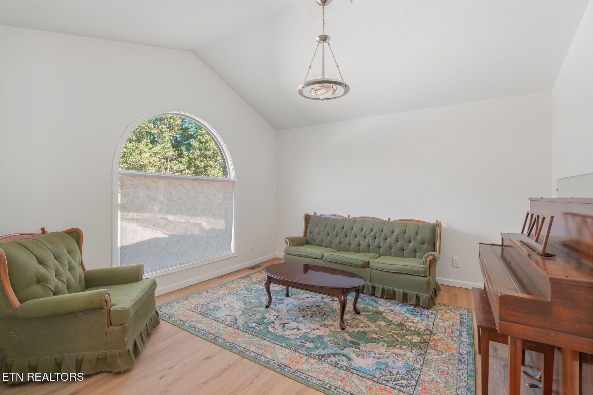 Front Living Room Or Office #1 - 8128 Heiskell Rd, Powell, TN 37849