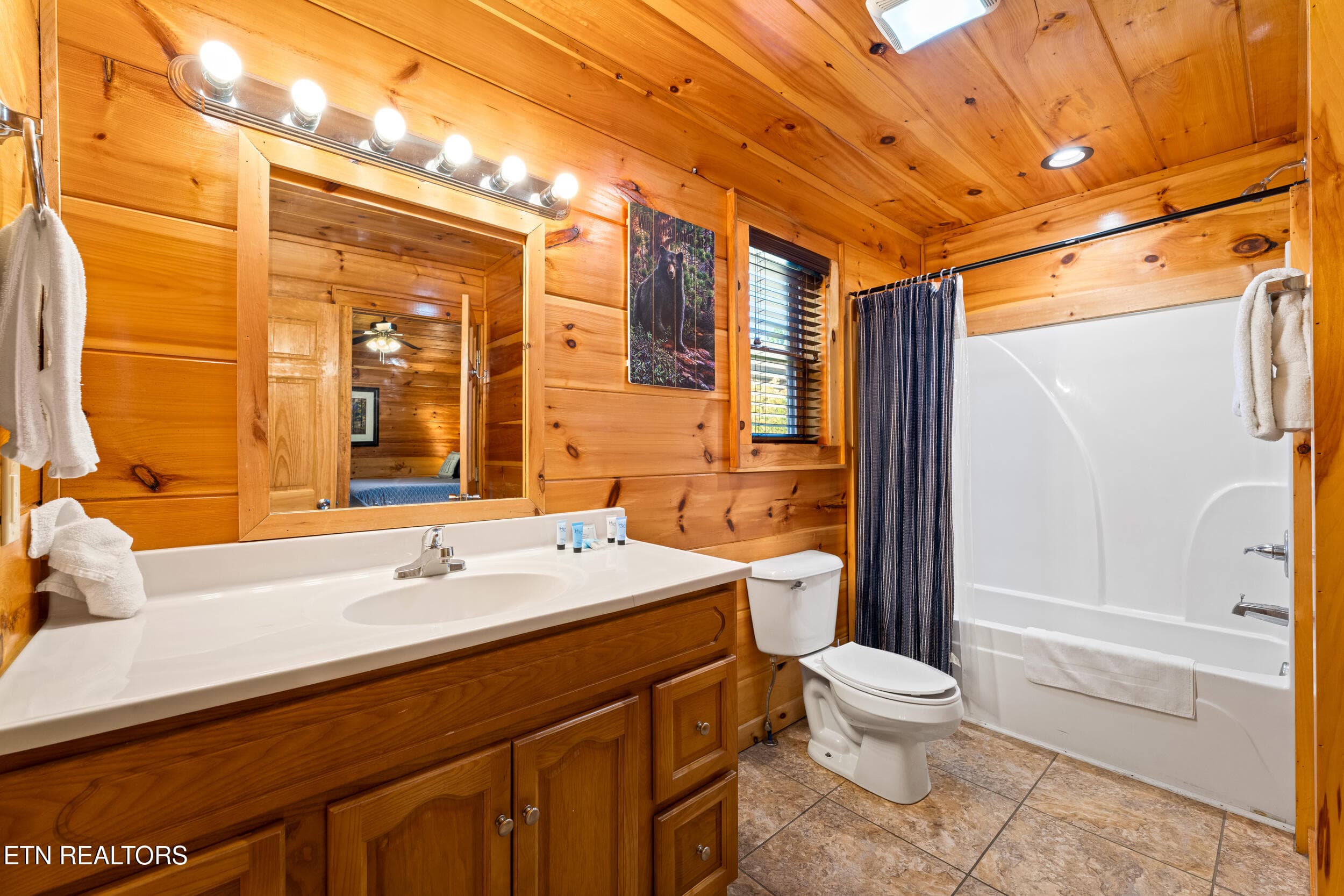016 - 531 Blackberry Ridge Way, Pigeon Forge, TN 37863