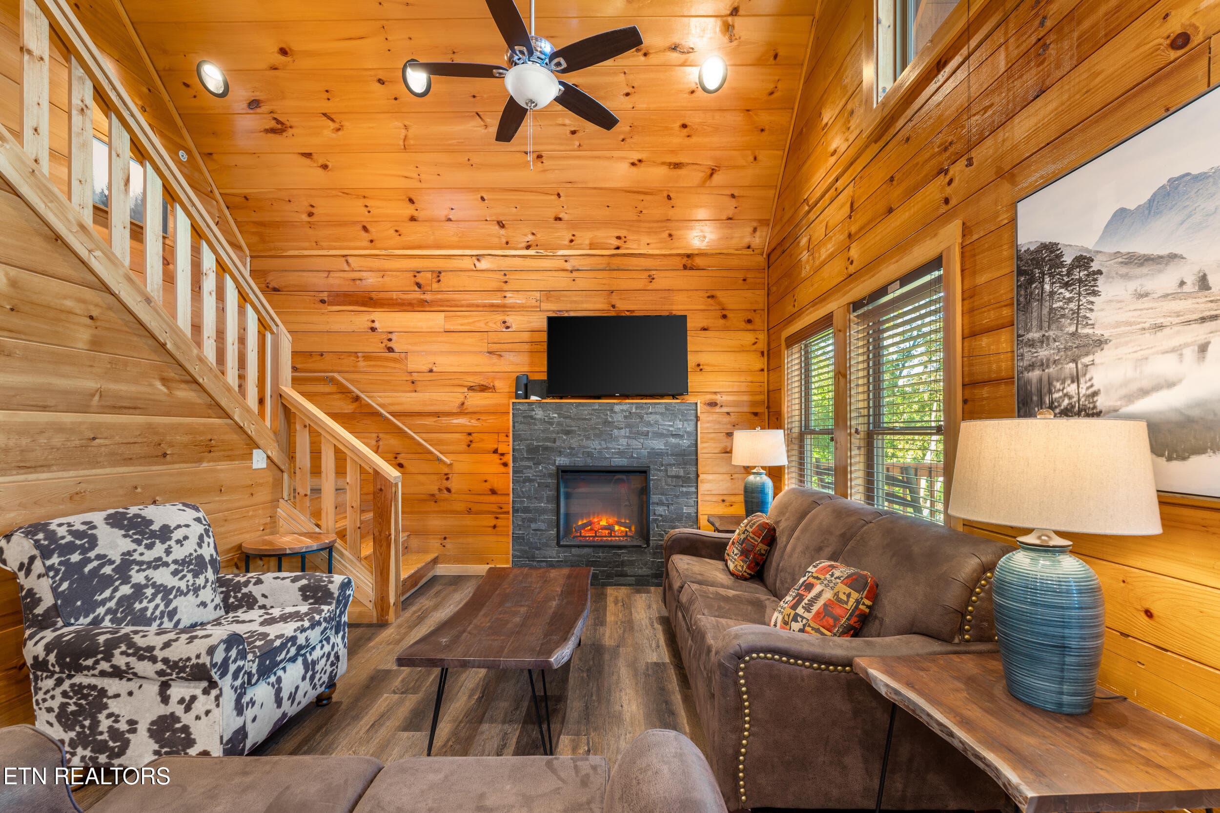010 - 813 String Run Way St, Pigeon Forge, TN 37863
