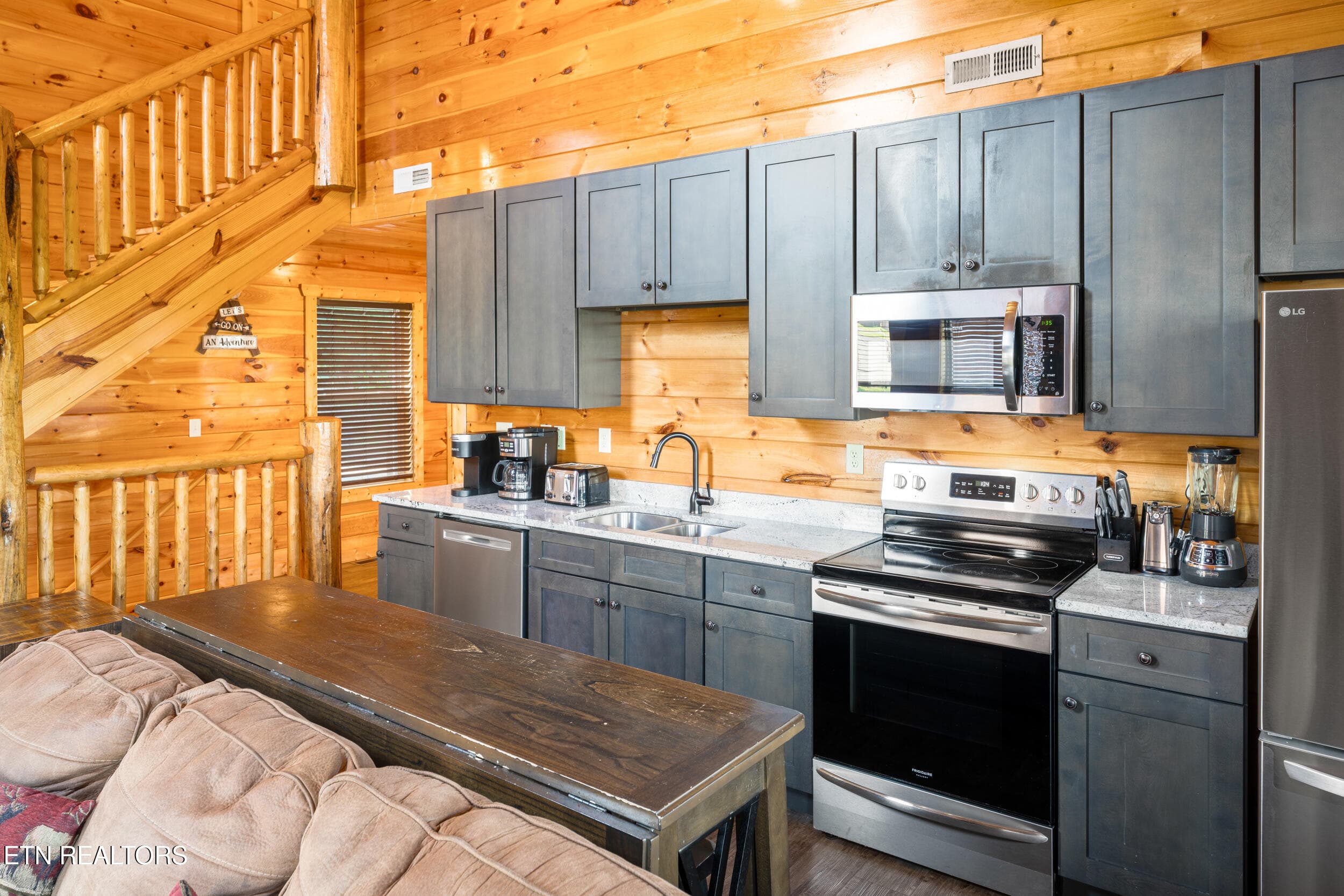 015 - 3307 Pine Peak Way, Sevierville, TN 37862