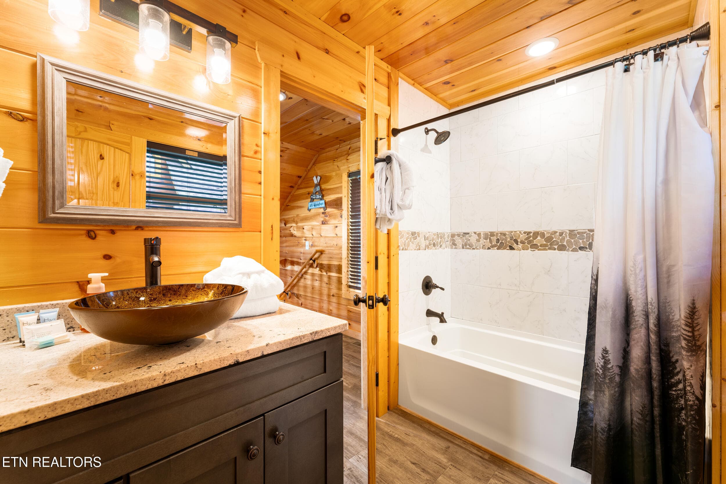 020 - 3307 Pine Peak Way, Sevierville, TN 37862