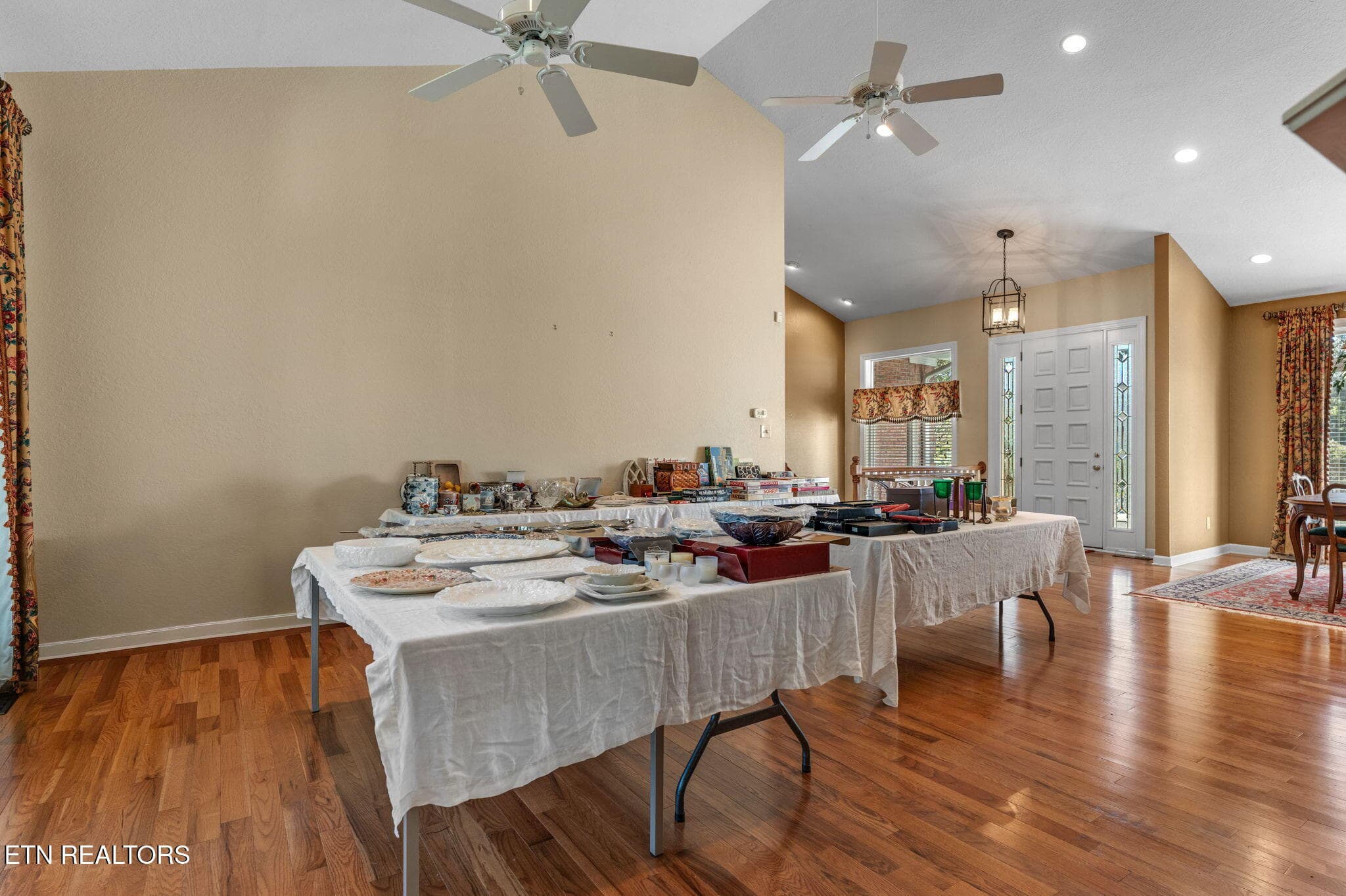 Great Room - 404 Catoosa Lane, Loudon, TN 37774