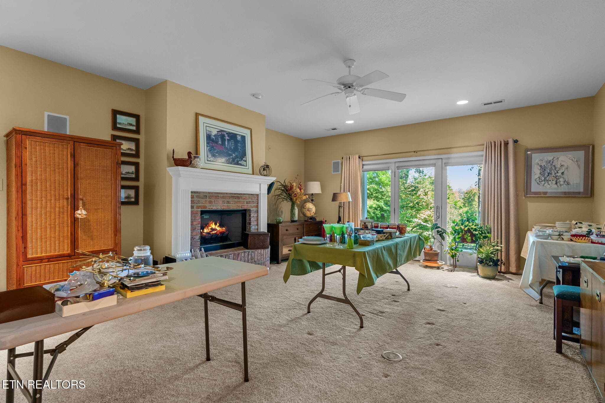 Den - 404 Catoosa Lane, Loudon, TN 37774