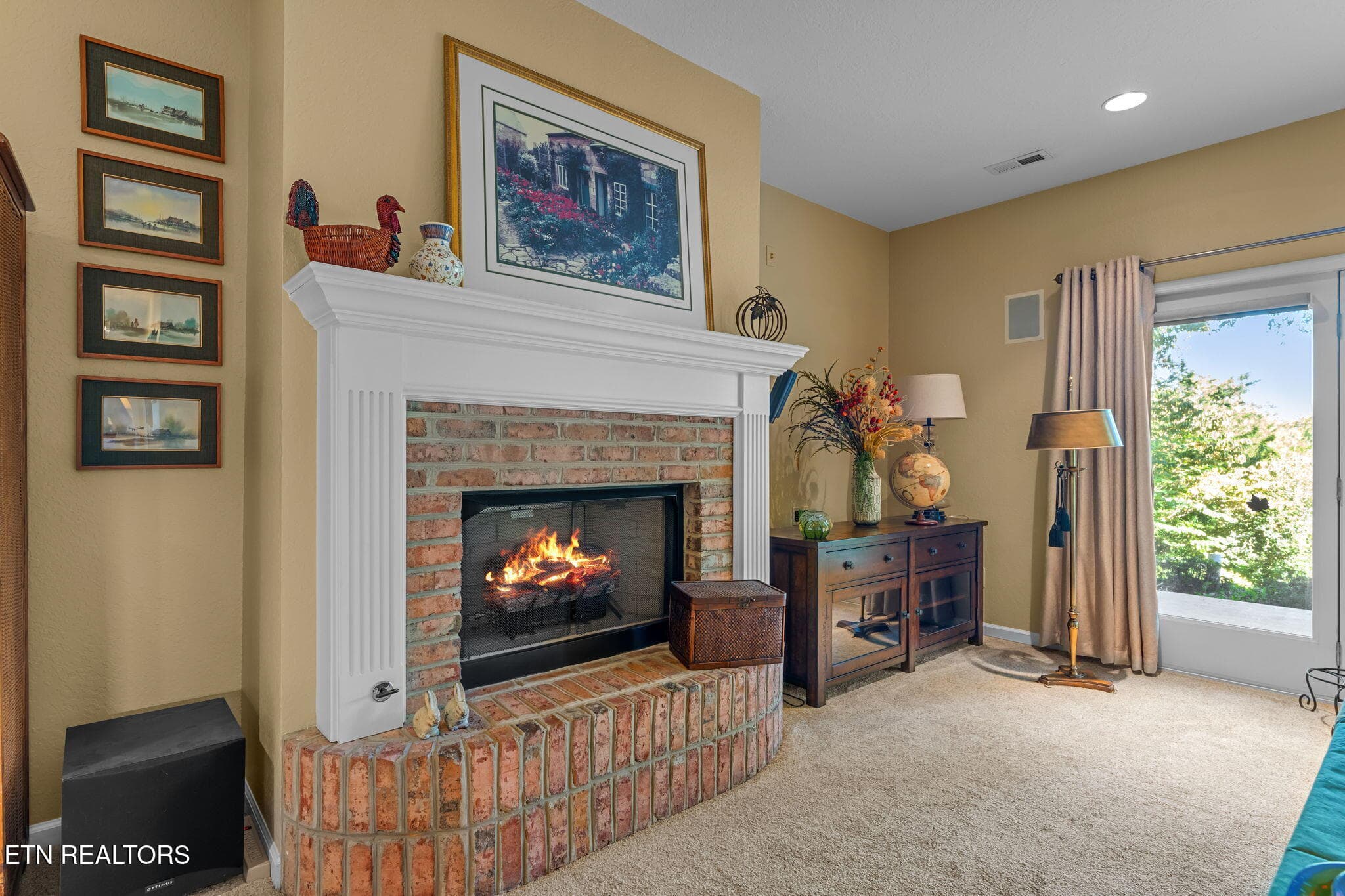 Den - 404 Catoosa Lane, Loudon, TN 37774