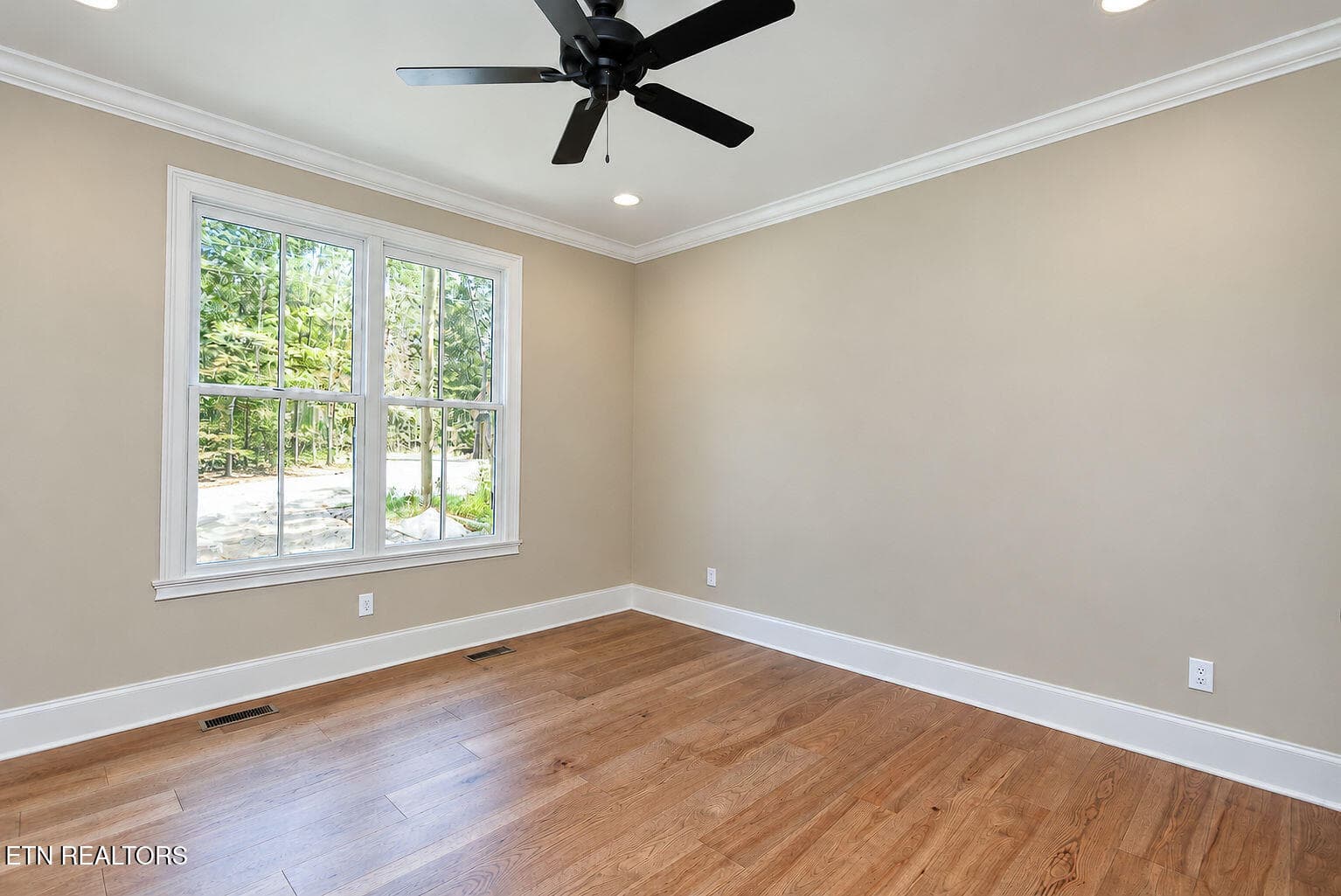 12-15 - 12 Hanover Court, Crossville, TN 38558