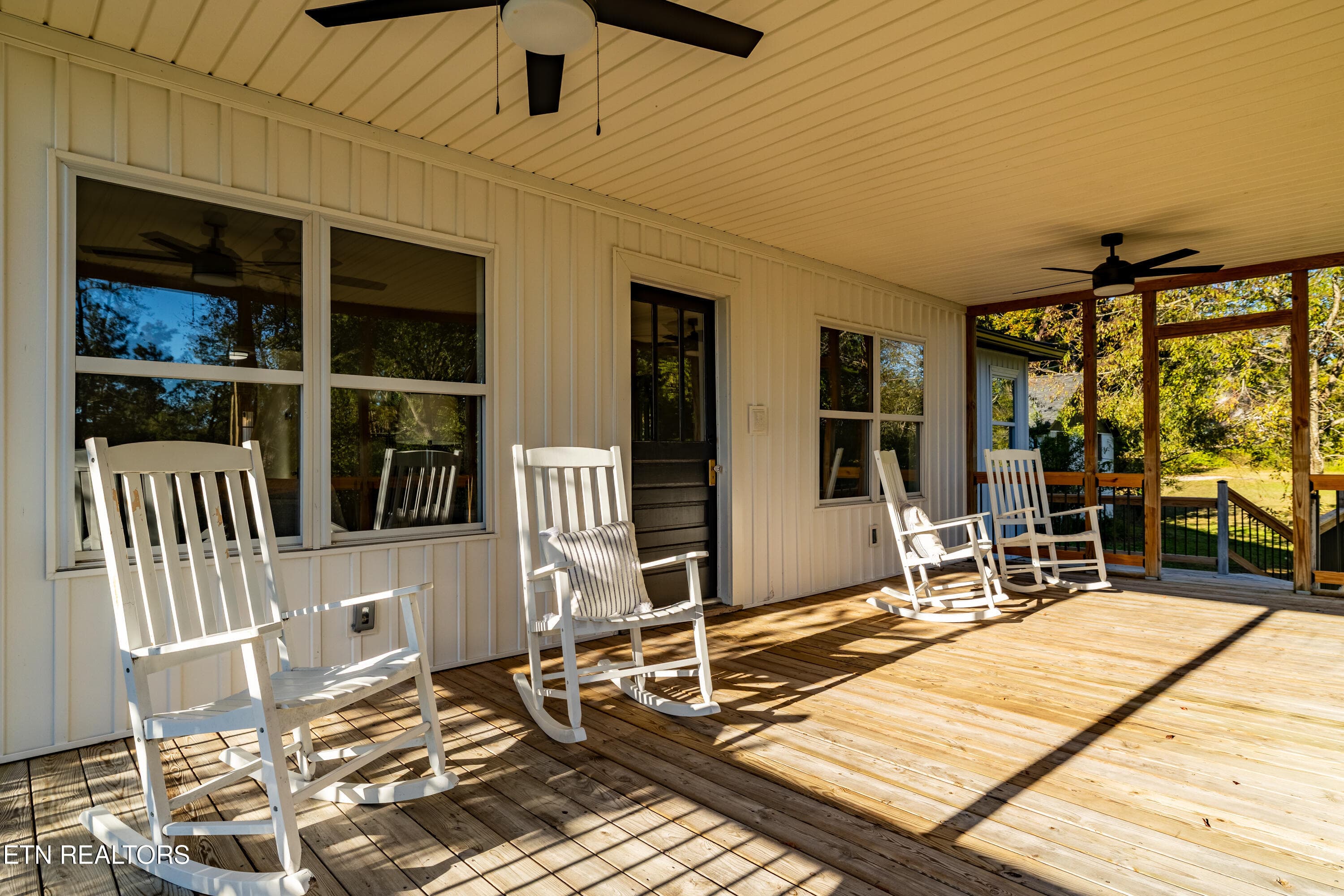 Covered Back Porch - 4610 Green Rd, Maryville, TN 37804