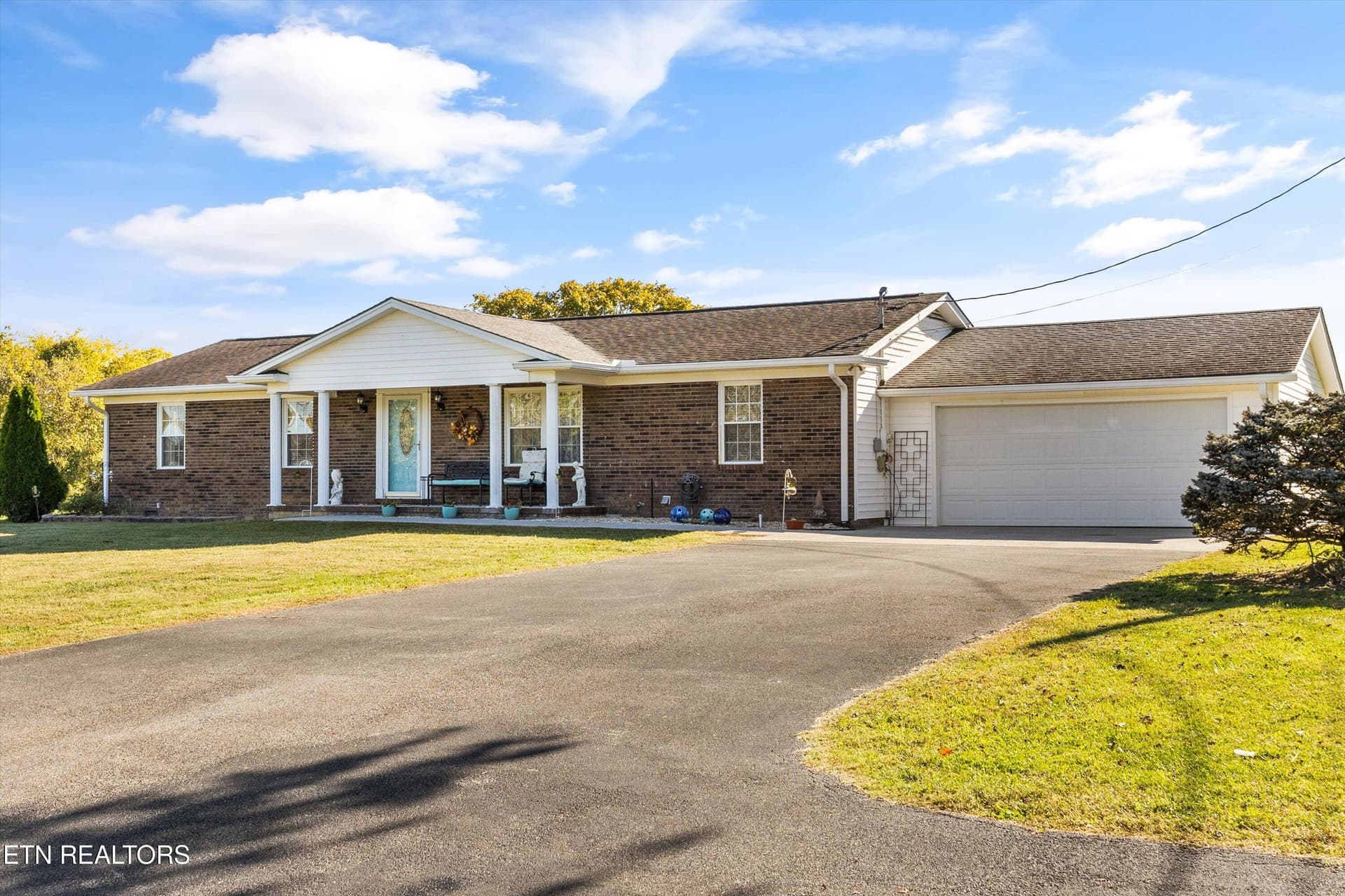 744 Calderwood Hwy, Maryville, TN 37801