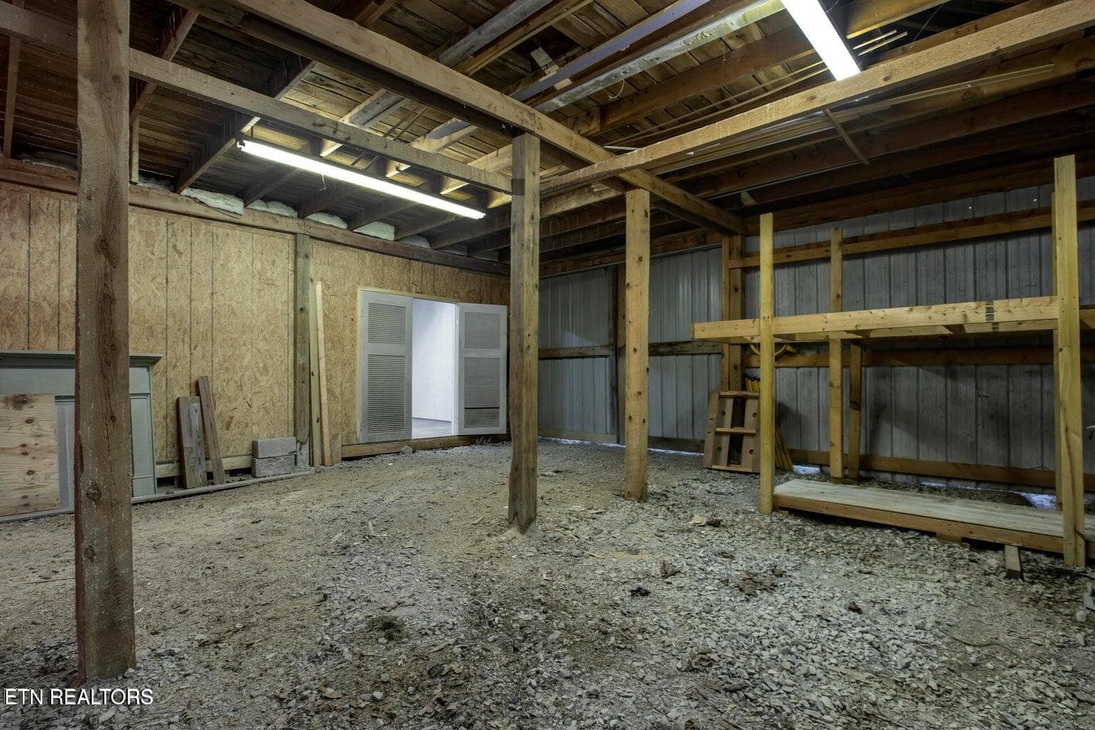 barn - 288 Co Rd 158, Riceville, TN 37370