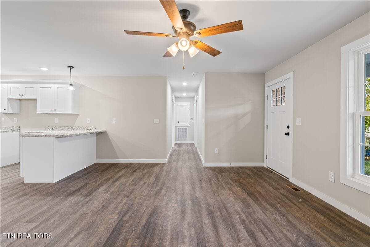 10-377 Summit Dr - 377 Summit Drive, Speedwell, TN 37870