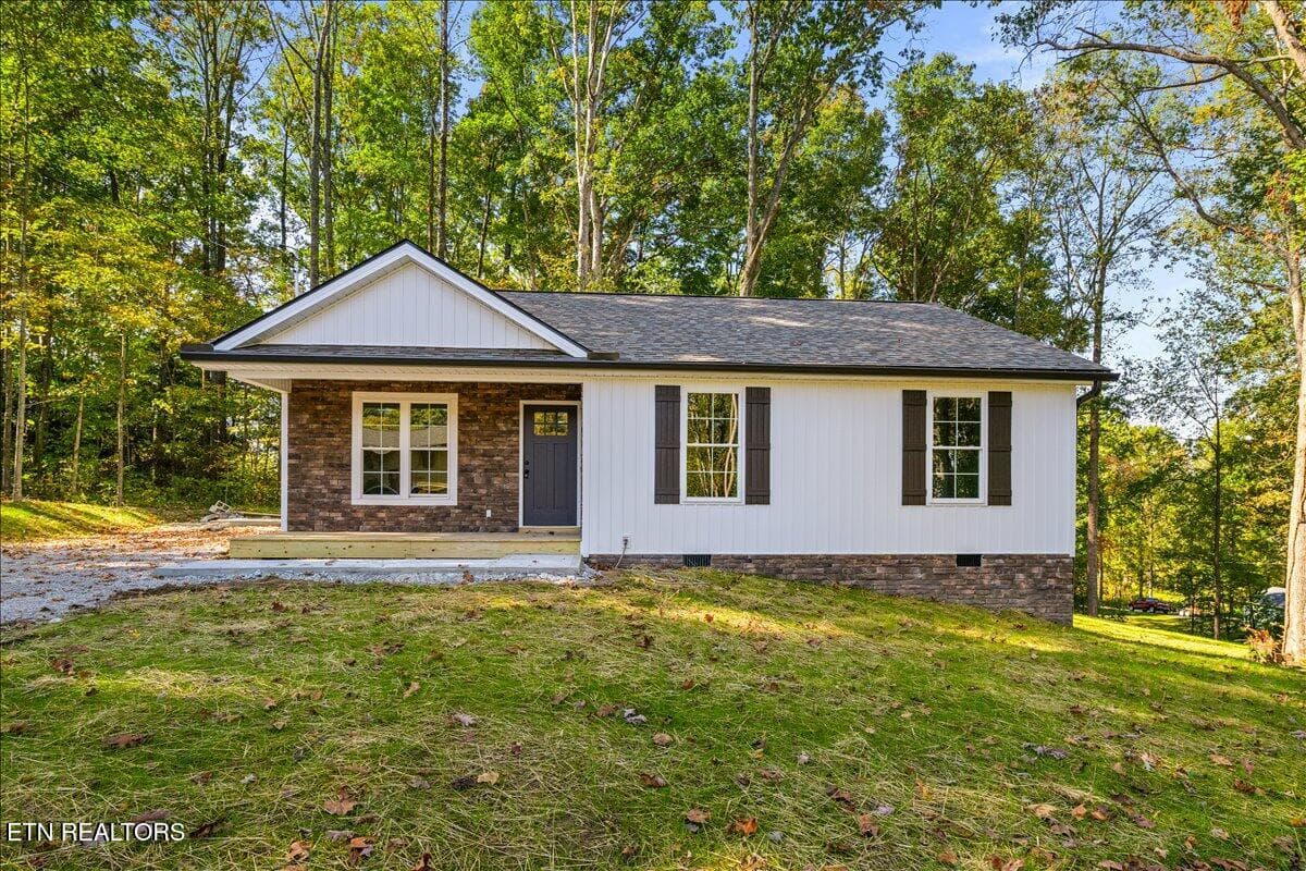 37-377 Summit Dr - 377 Summit Drive, Speedwell, TN 37870
