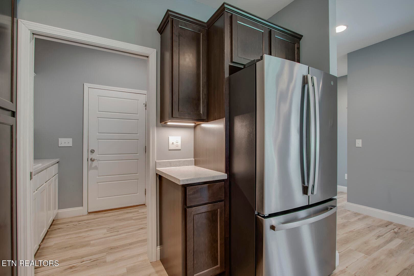 12_OganaLane_211_Kitchen03 - 211 Ogana Lane, Loudon, TN 37774