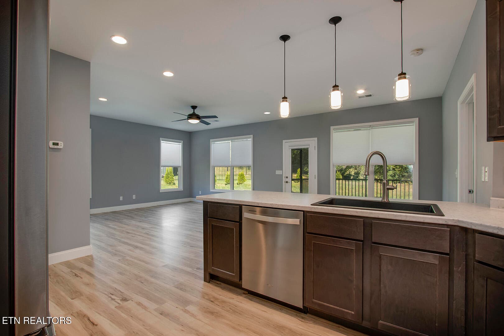 18_OganaLane_211_Kitchen04 - 211 Ogana Lane, Loudon, TN 37774