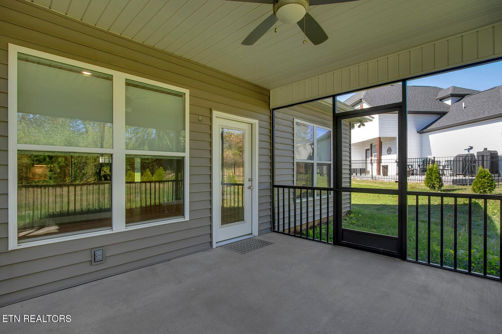 34_OganaLane_211_ScreenedPatio02 - 211 Ogana Lane, Loudon, TN 37774