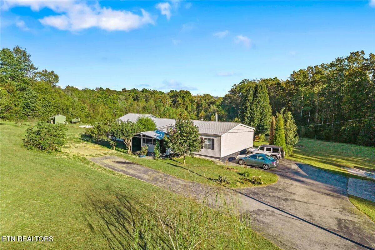 627 Lee Powell Rd, Ten Mile, TN 37880