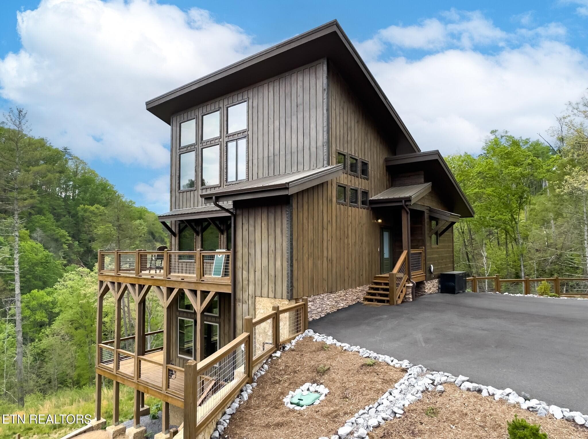 4 - 2139 Coopers Hawk Way, Sevierville, TN 37862
