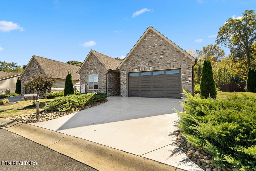 2250 Boulder Crest Lane, Sevierville, TN 37876