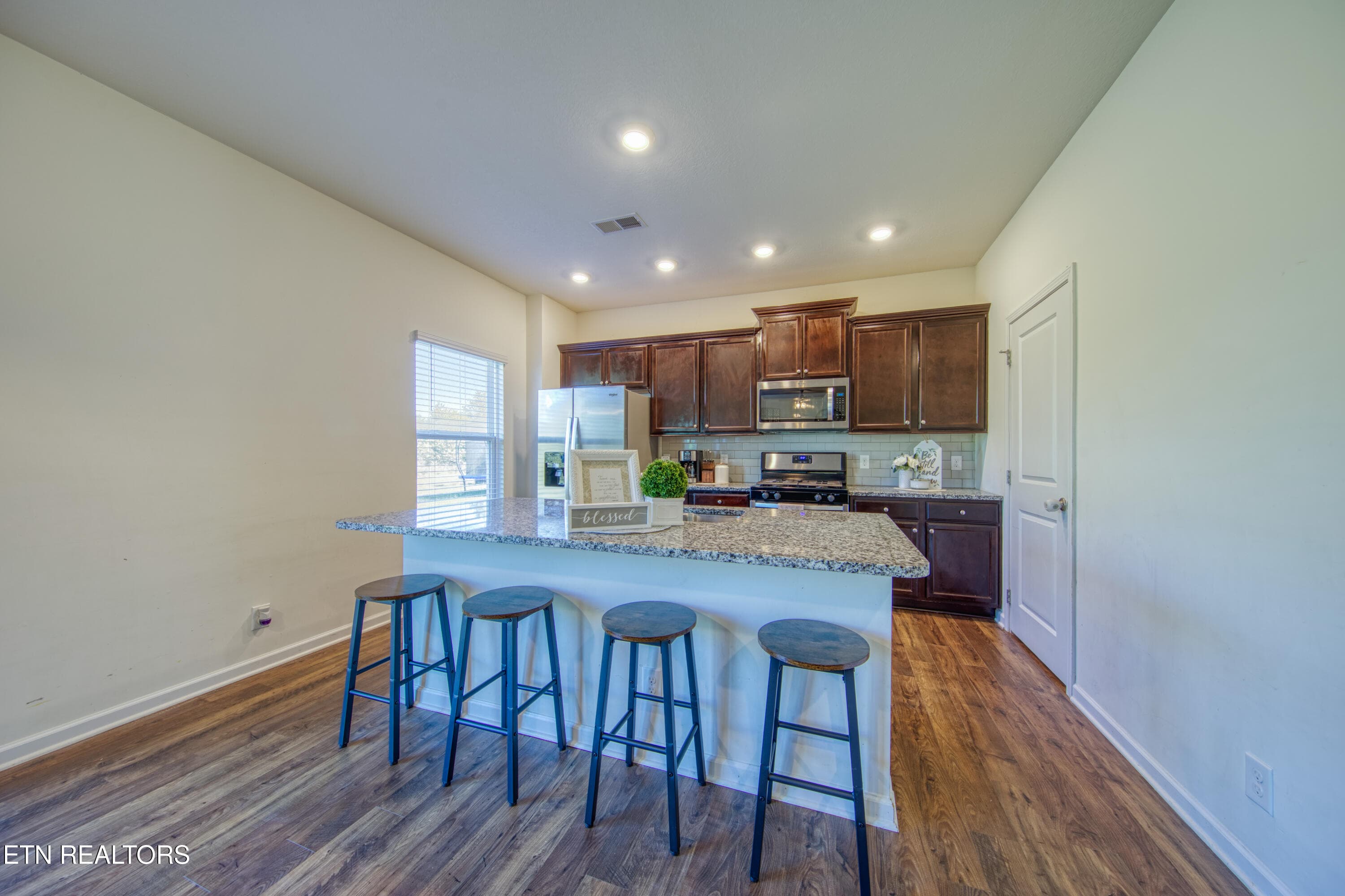 kitchen - 460 Cedar Park Drive, Loudon, TN 37774