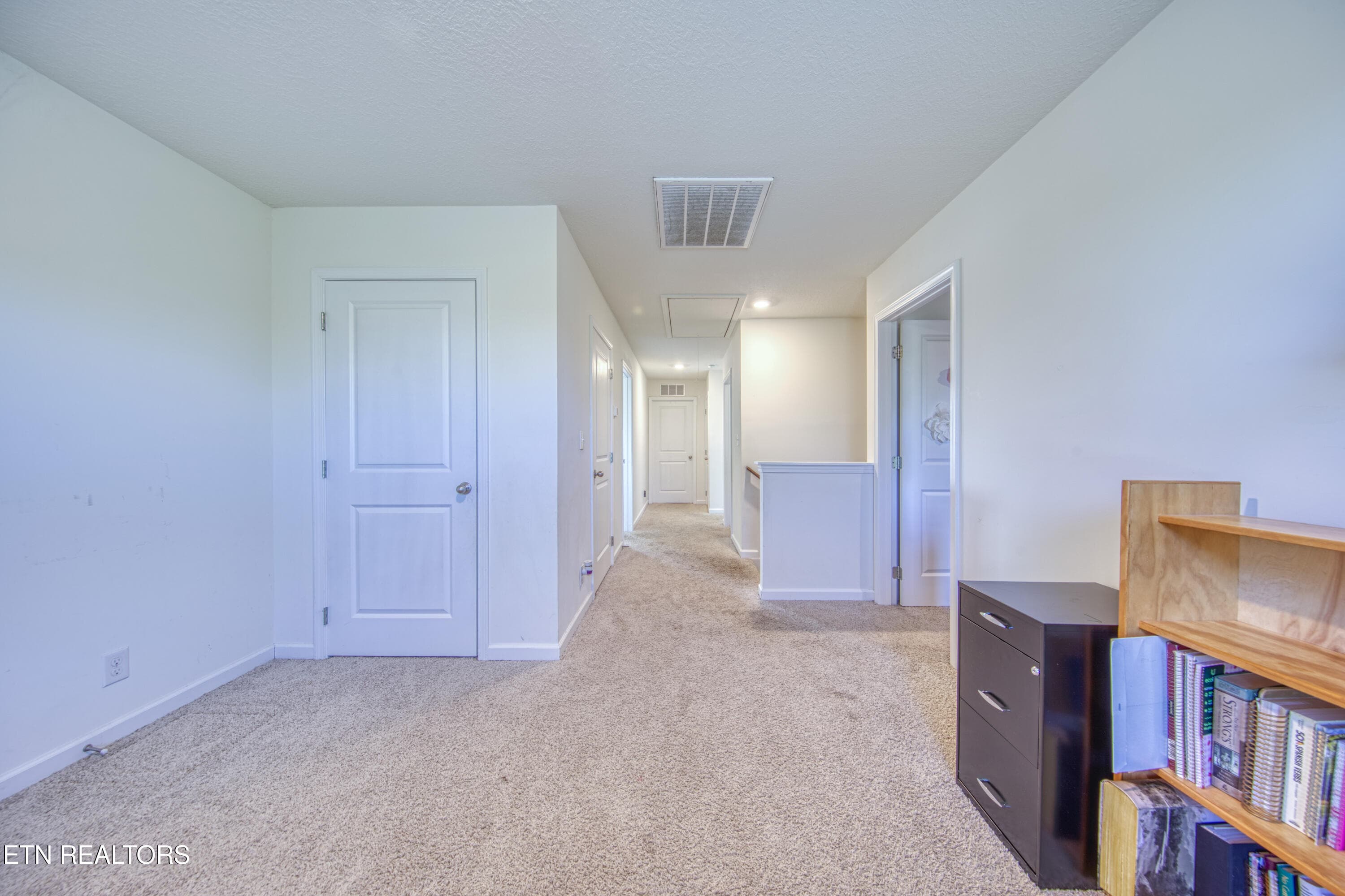 family room - 460 Cedar Park Drive, Loudon, TN 37774