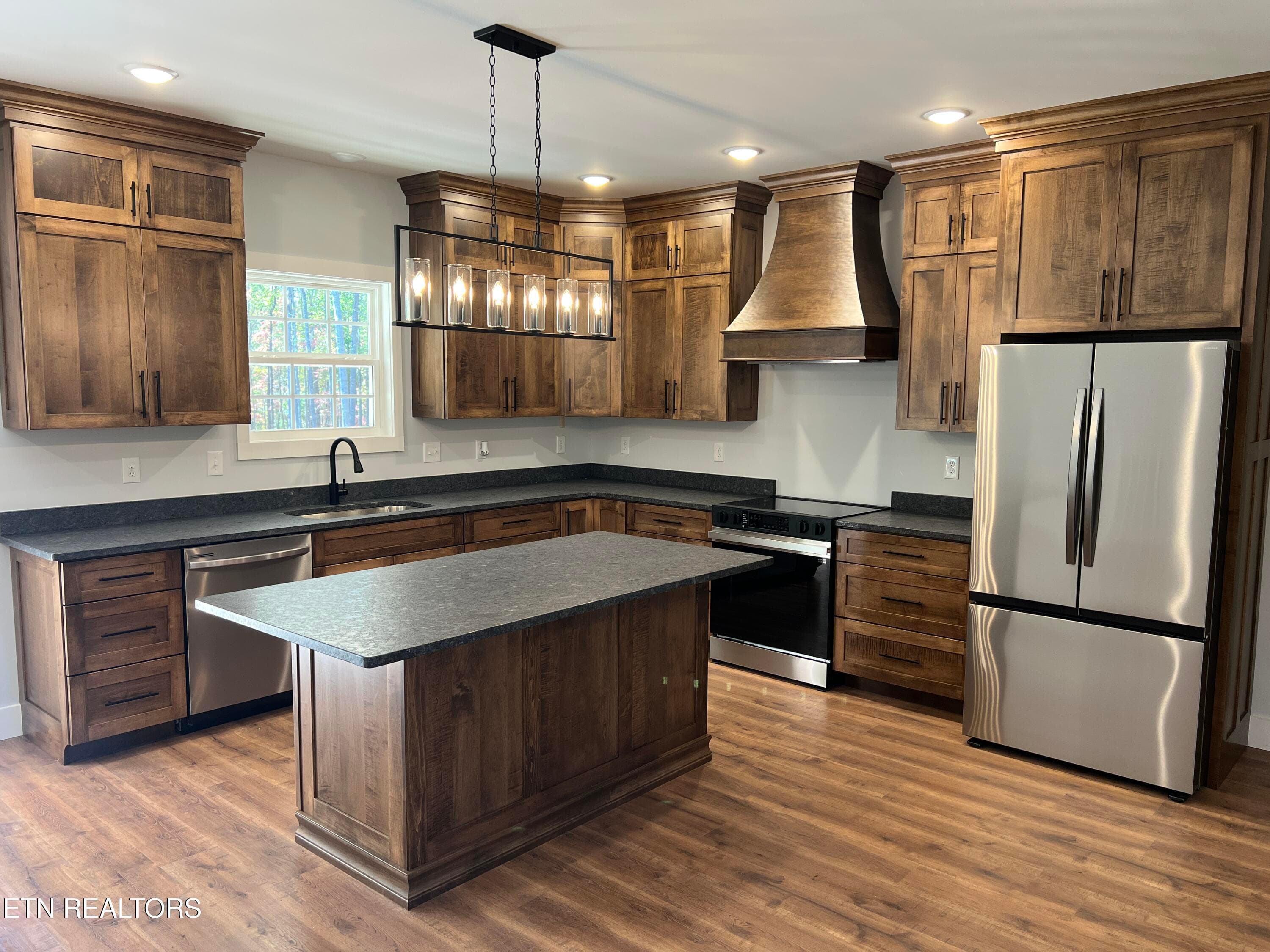 IMG_3968 - 1230 Darrow Ridge Rd, Jamestown, TN 38556