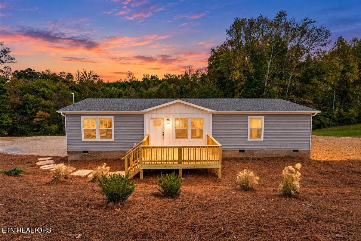 352 Bland Rd, Clinton, TN 37716