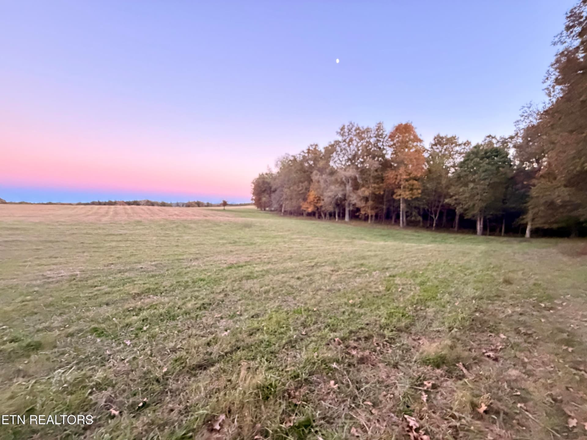 Poke Patch Rd, Crossville, TN 38572