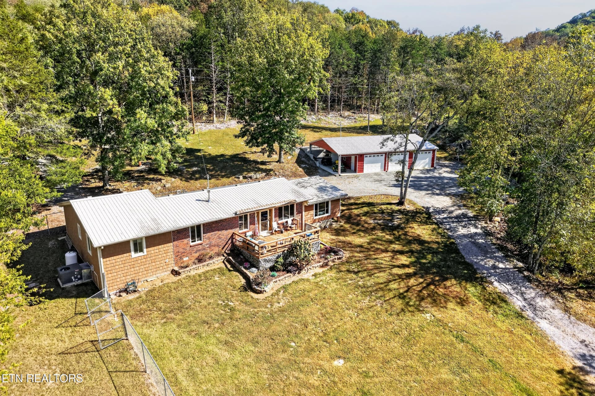 115 W Creek Lane, Gainesboro, TN 38562