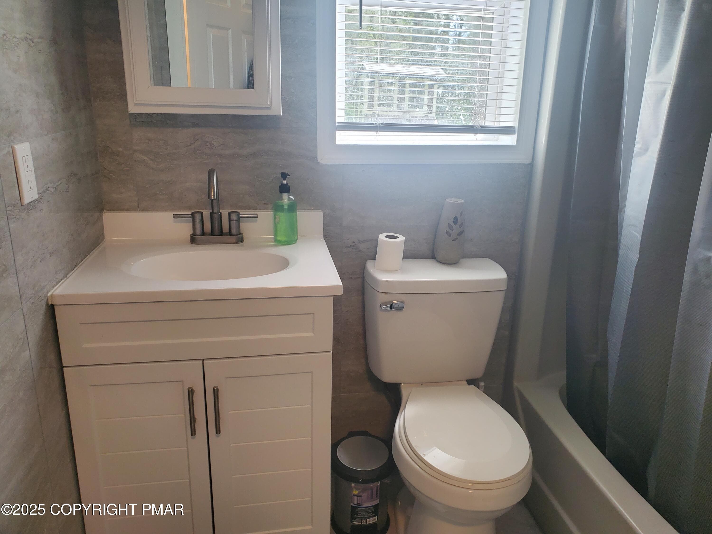 First floor bathroom - 9268 Horn Owl Lane, Tobyhanna, PA 18466, Tobyhanna