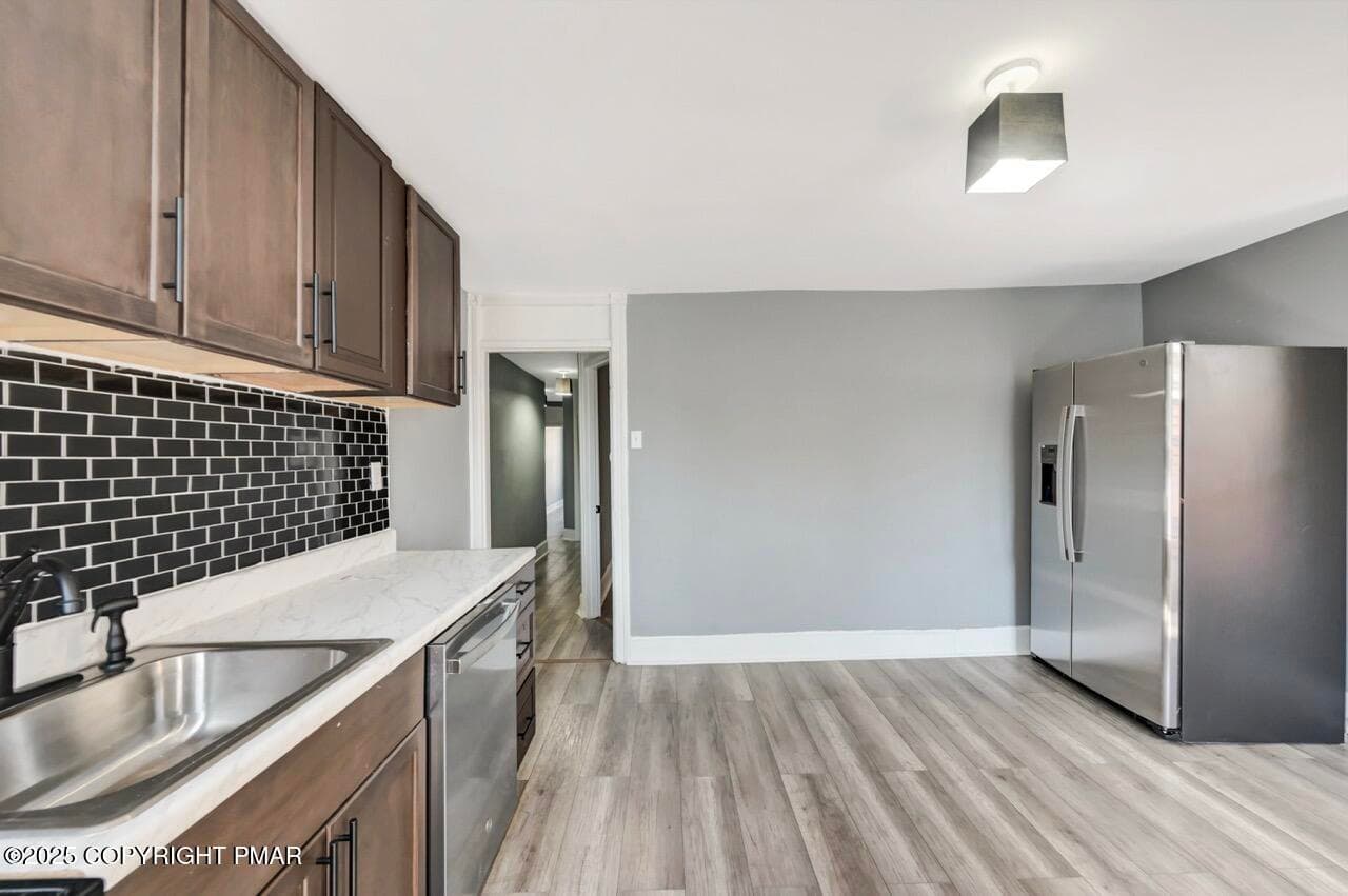 126-128 E Broad St 54 - 3rd Floor Large - 126-128 E Broad Street, Tamaqua, PA 18252, Tamaqua