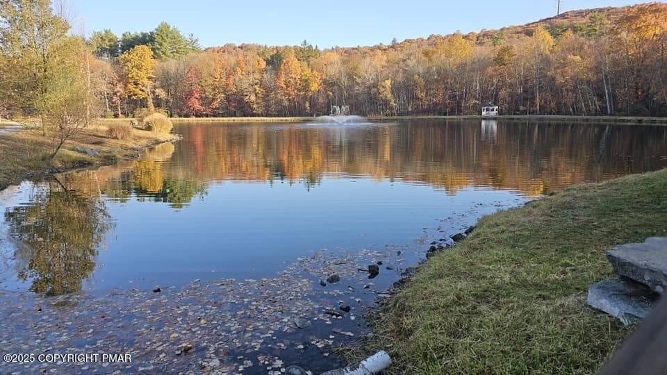 12 Pond Gazebo - 1142 Yorkshire Lane, Bushkill, PA 18324, Bushkill