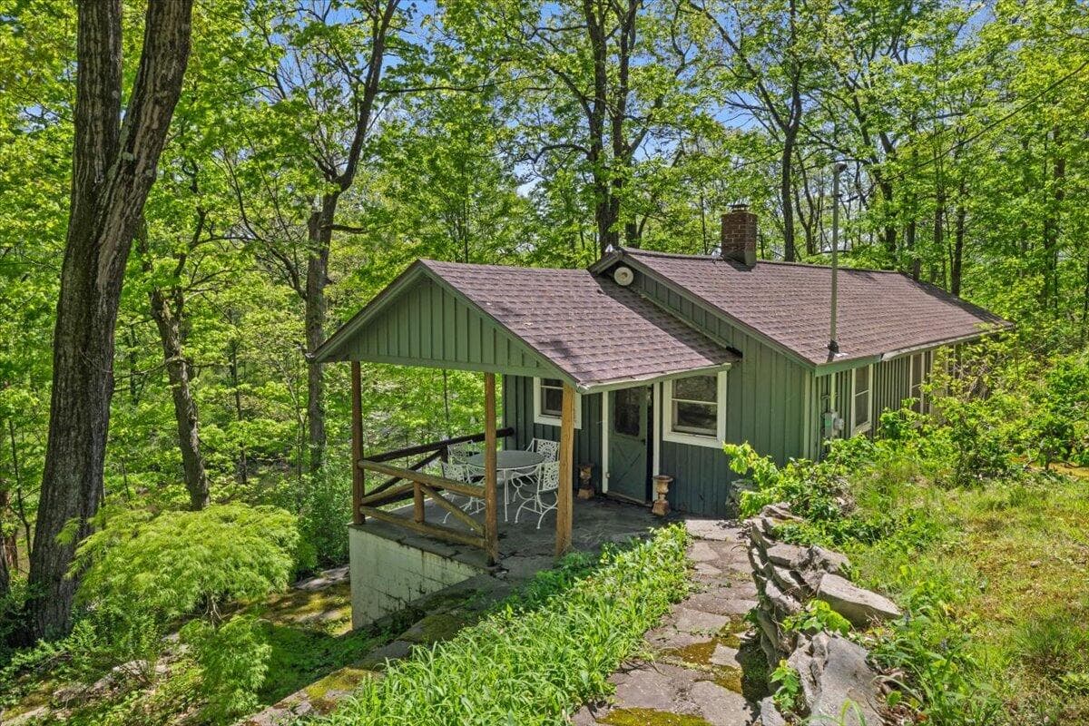 Guest Cottage - 1341 Beaver Valley Road, Stroudsburg, PA 18360, Stroudsburg