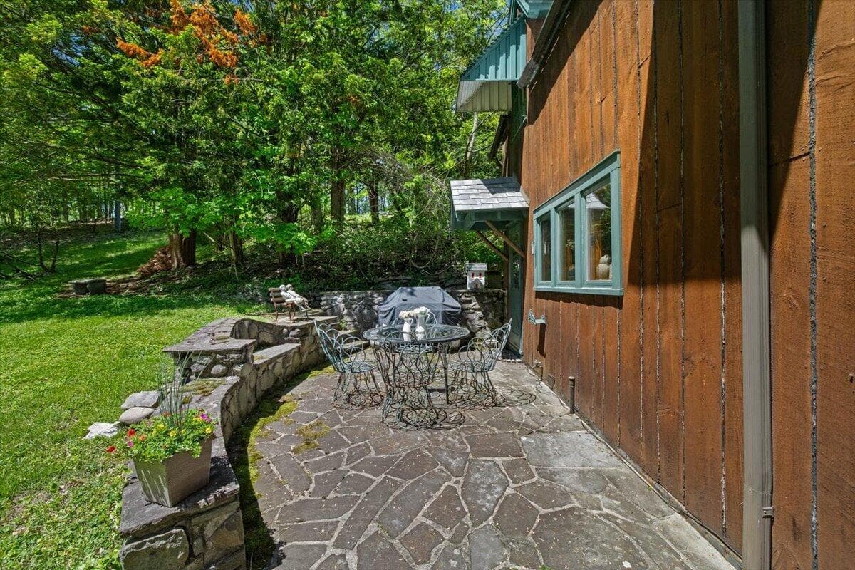 Side Stone Patio - 1341 Beaver Valley Road, Stroudsburg, PA 18360, Stroudsburg