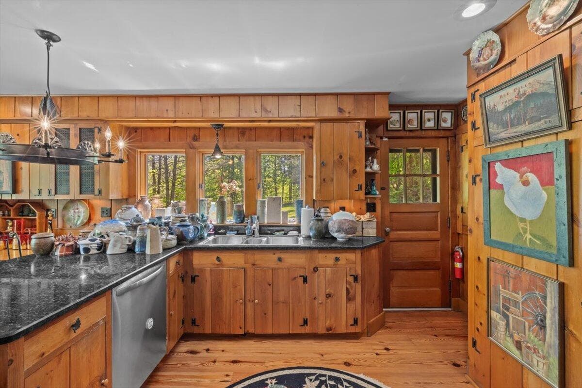 Kitchen - 1341 Beaver Valley Road, Stroudsburg, PA 18360, Stroudsburg
