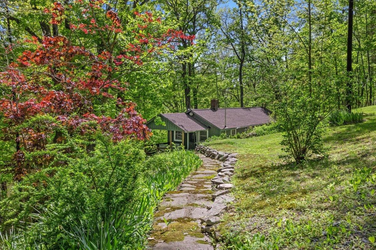 Guest Cottage - 1341 Beaver Valley Road, Stroudsburg, PA 18360, Stroudsburg